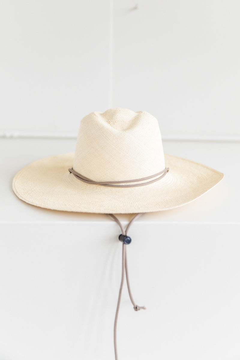 SIMON IN PANAMA STRAW