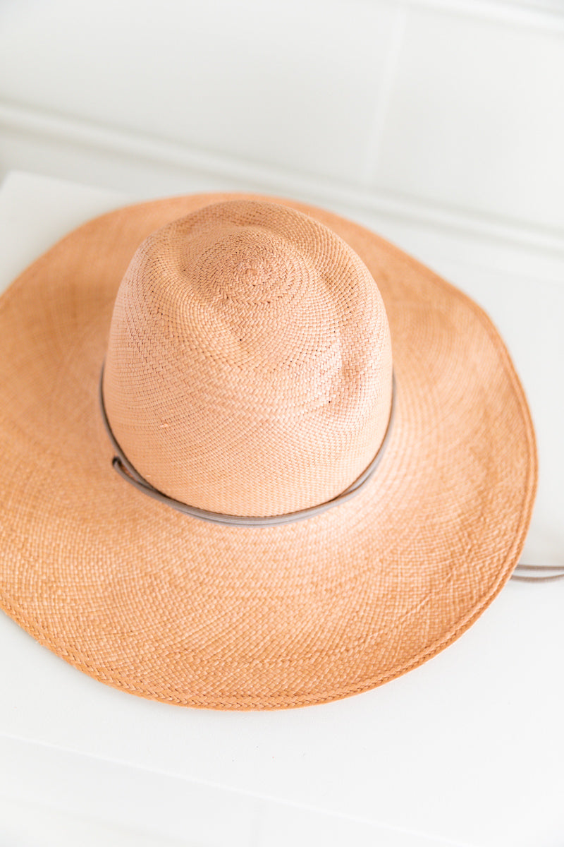 SIMON IN PANAMA STRAW