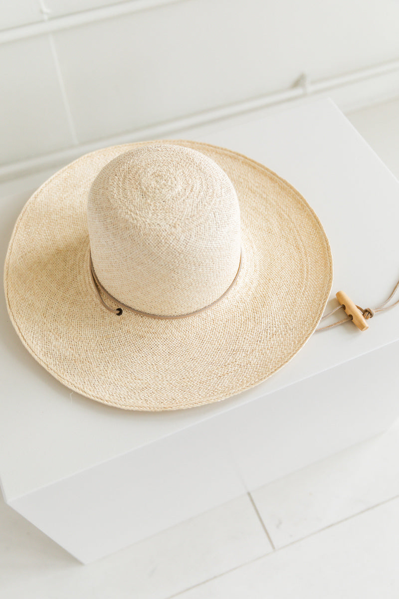 SUNCREST IN TWISTED NATURAL PANAMA STRAW