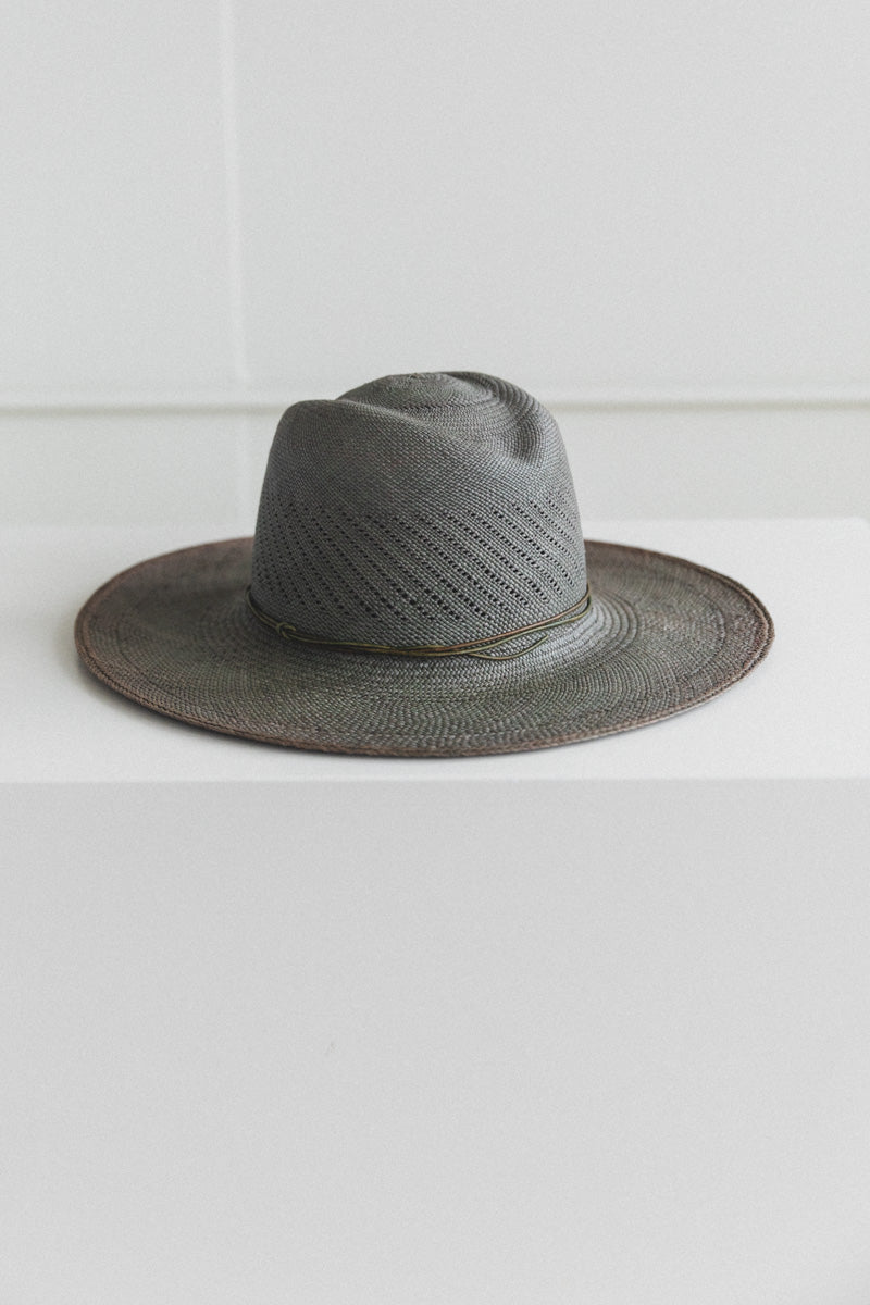 DESERT HAT IN FINE GRADE PANAMA STRAW