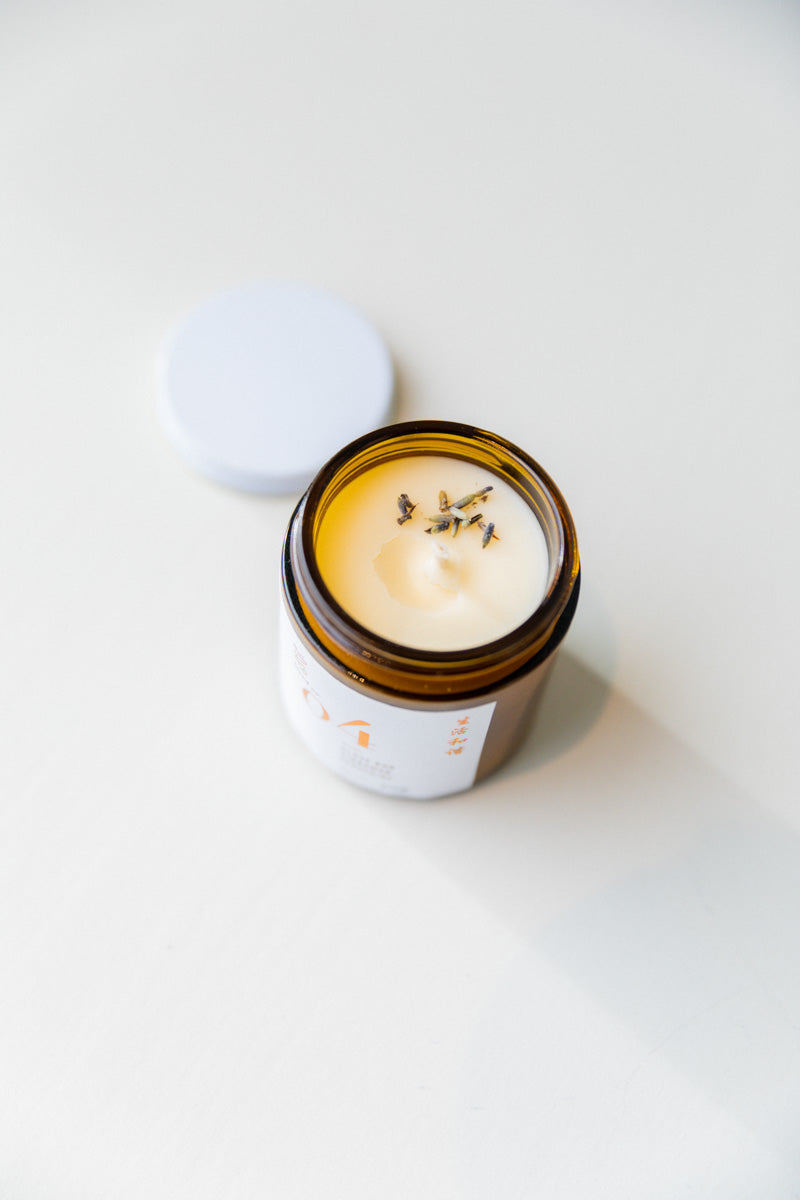 04 ESSENTIAL OIL CANDLE