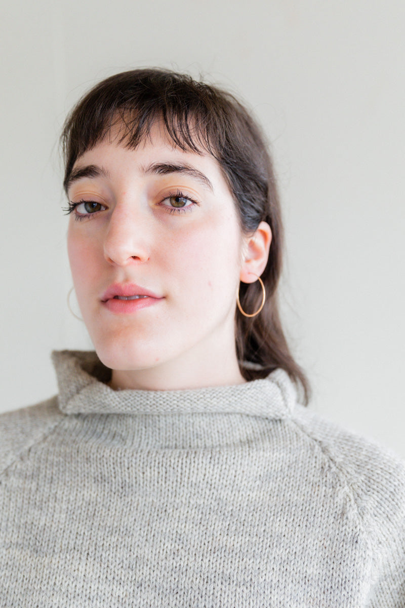 HAMMERED SMALL HOOPS IN 14K GOLD