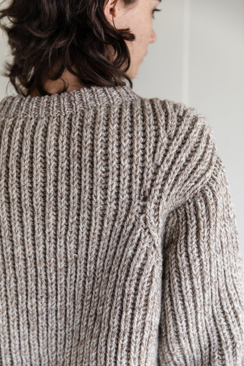 OMBU SWEATER IN STONE
