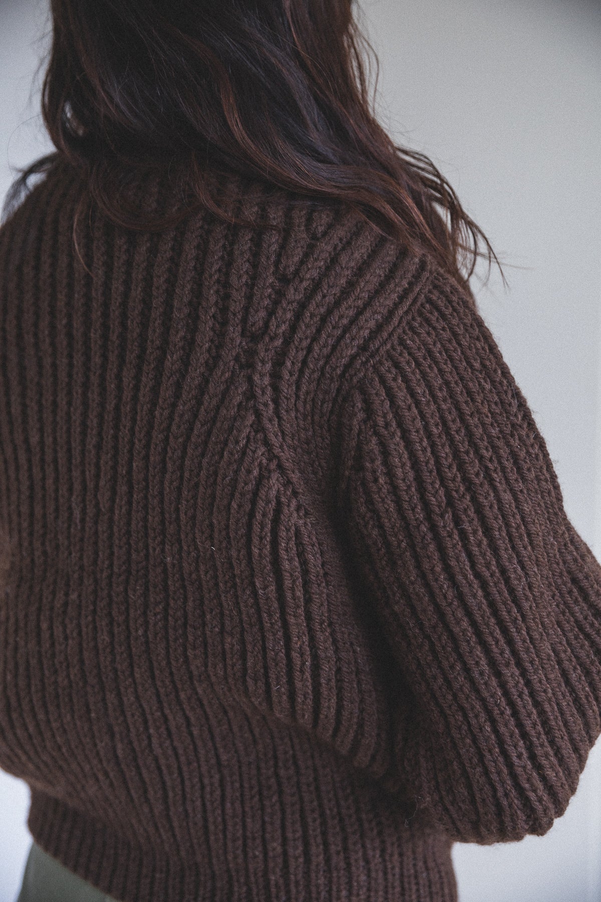 OMBU SWEATER IN EARTH