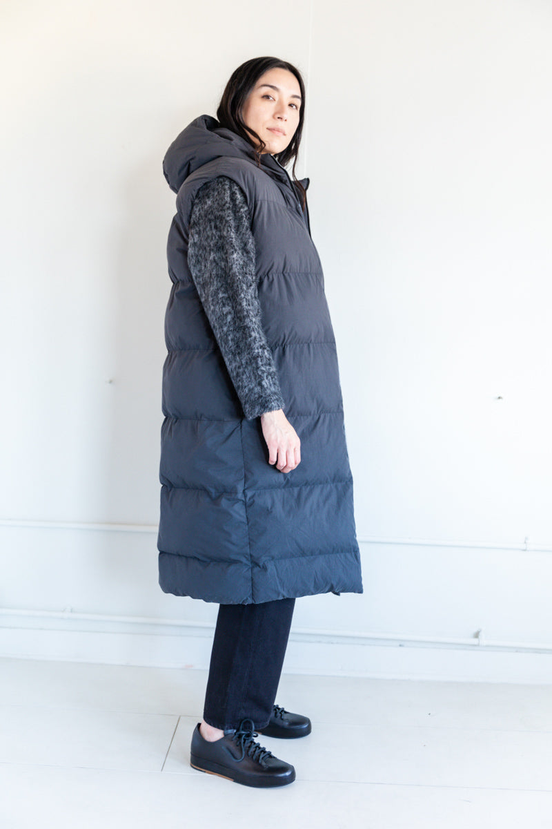 HAZAN PADDED VEST IN BLACK
