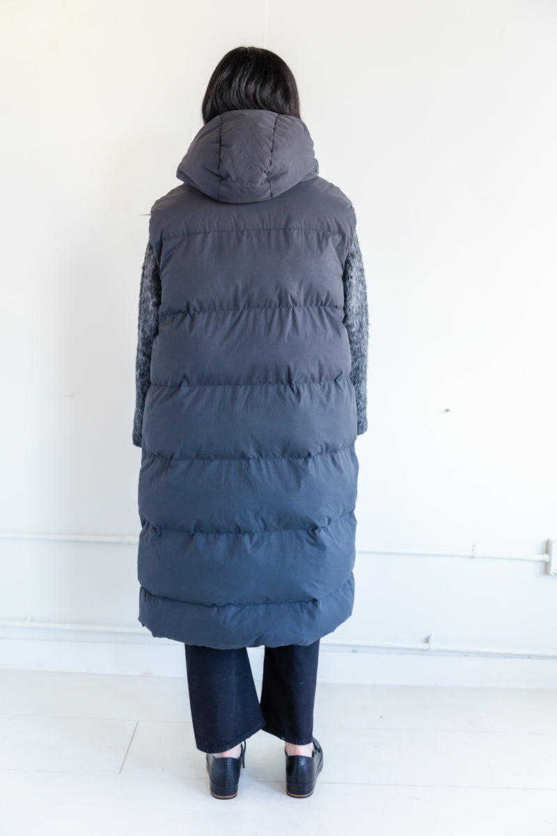 HAZAN PADDED VEST IN BLACK