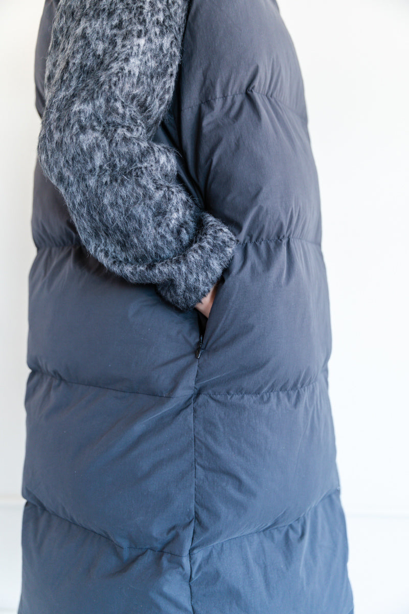 HAZAN PADDED VEST IN BLACK