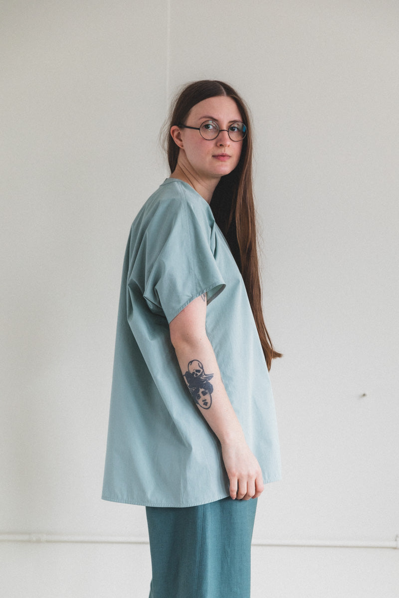 KERALA OVERSIZED WOVEN TEE IN GLACIER