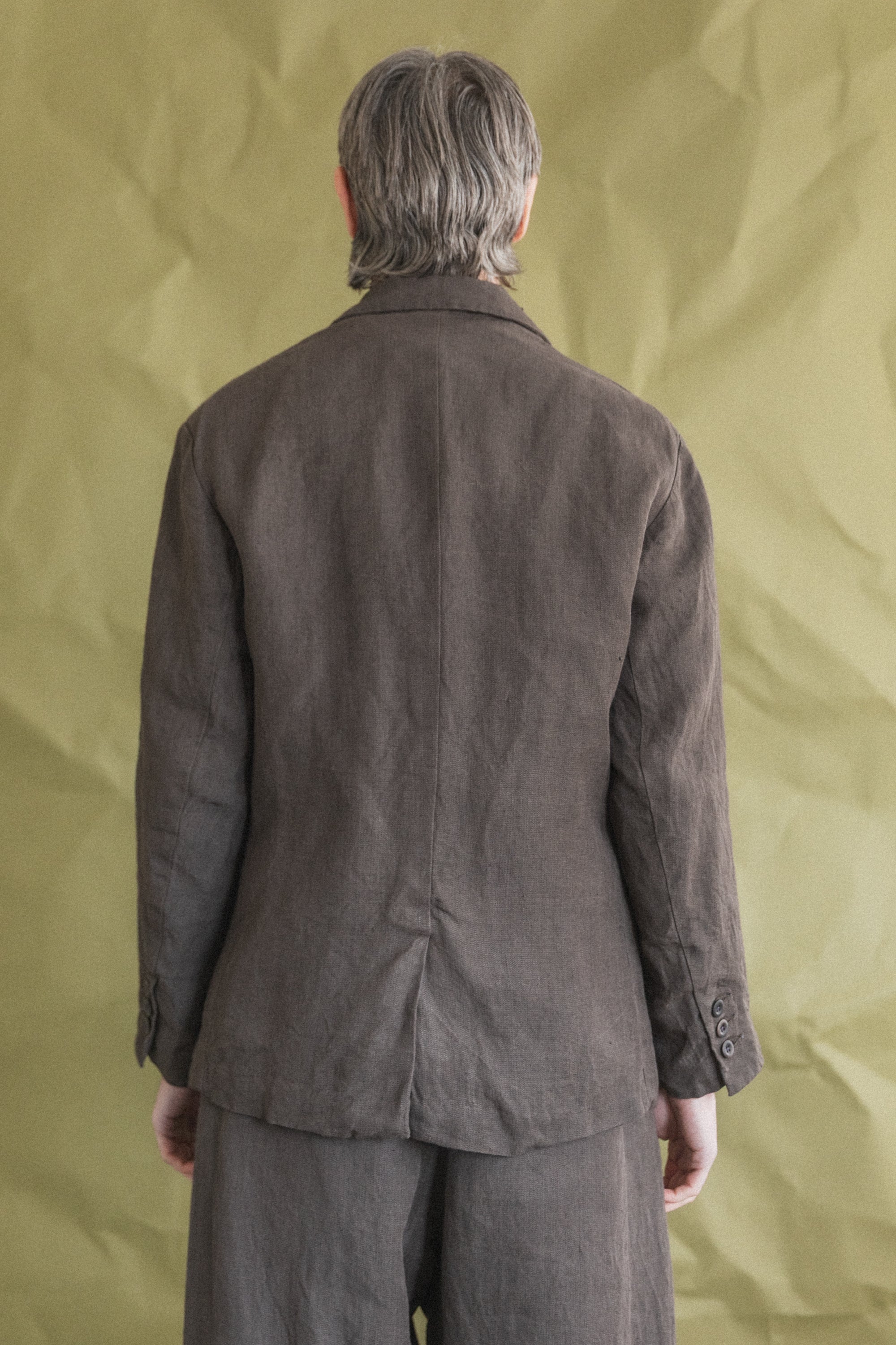THREE BUTTON JACKET IN SHALE GREY DOBBY WEAVE HEMP