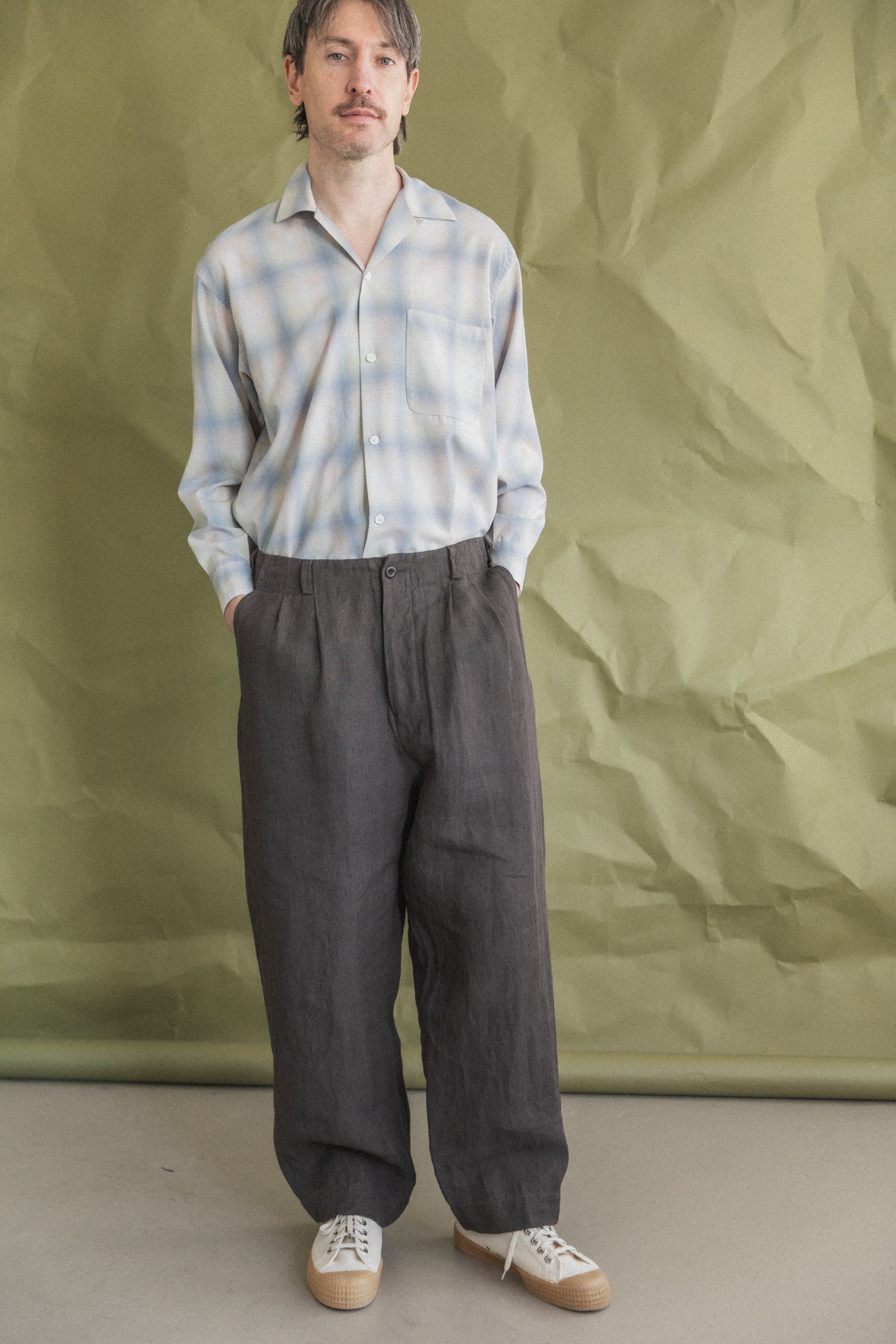 TWO PLEAT PANTS SHALE GREY DOBBY WEAVE HEMP