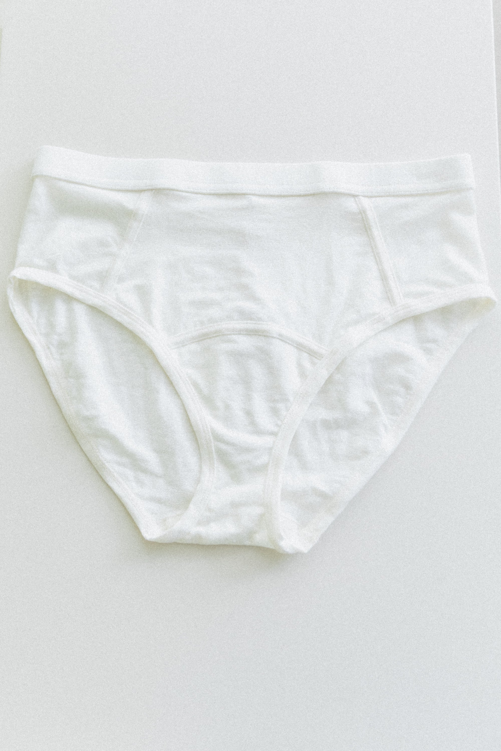 HIGH BRIEFS IN OFF-WHITE