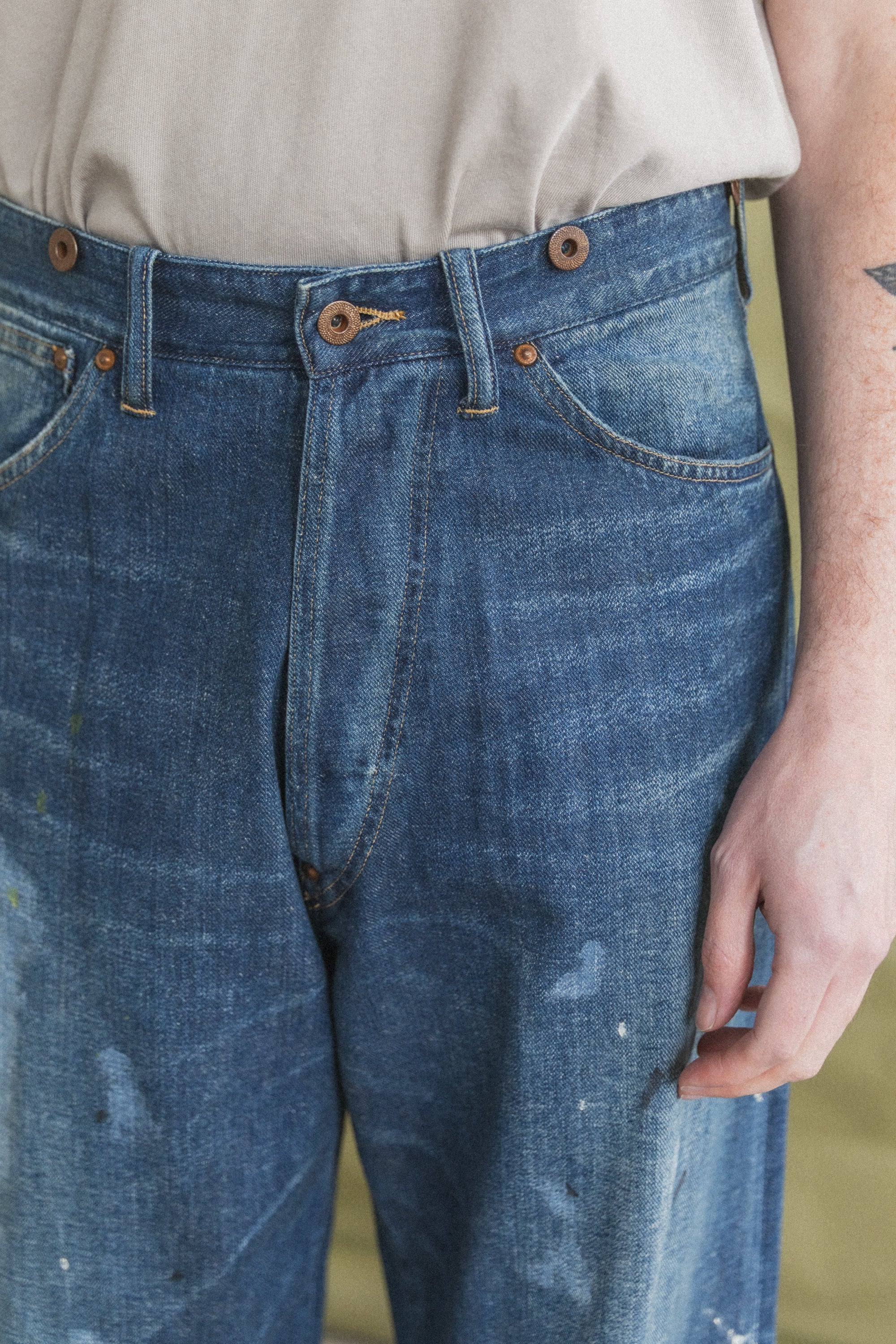 LOT 704 DENIM TROUSERS IN DAMAGED INDIGO PAINT