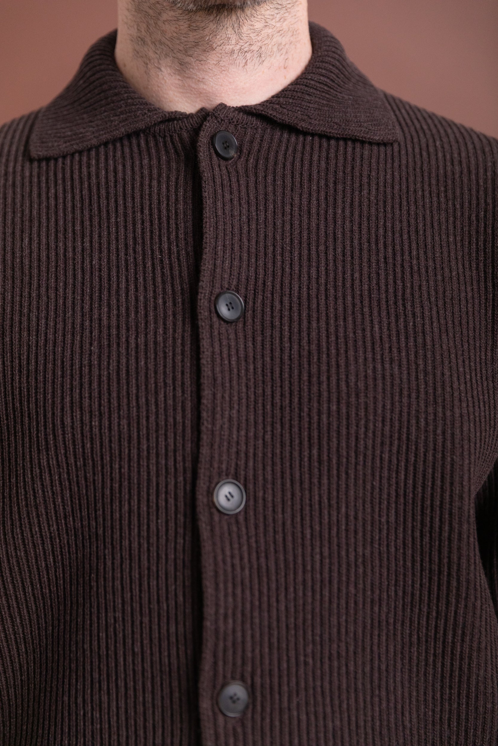 SUPER FINE WOOL RIB KNIT SHIRT CARDIGAN IN TOP BROWN