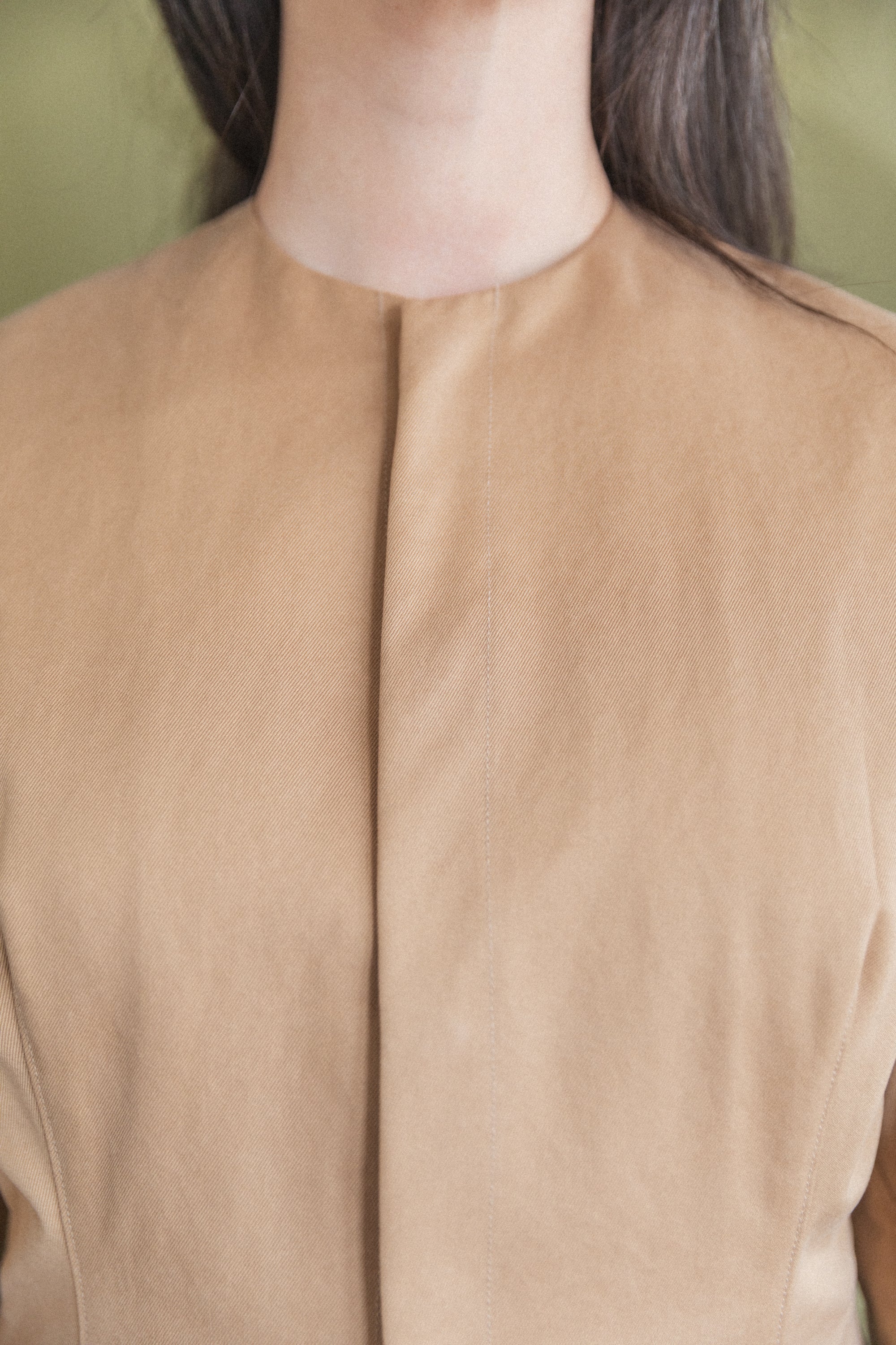 WASHED FINX CHINO HALF COAT IN CAMEL BROWN