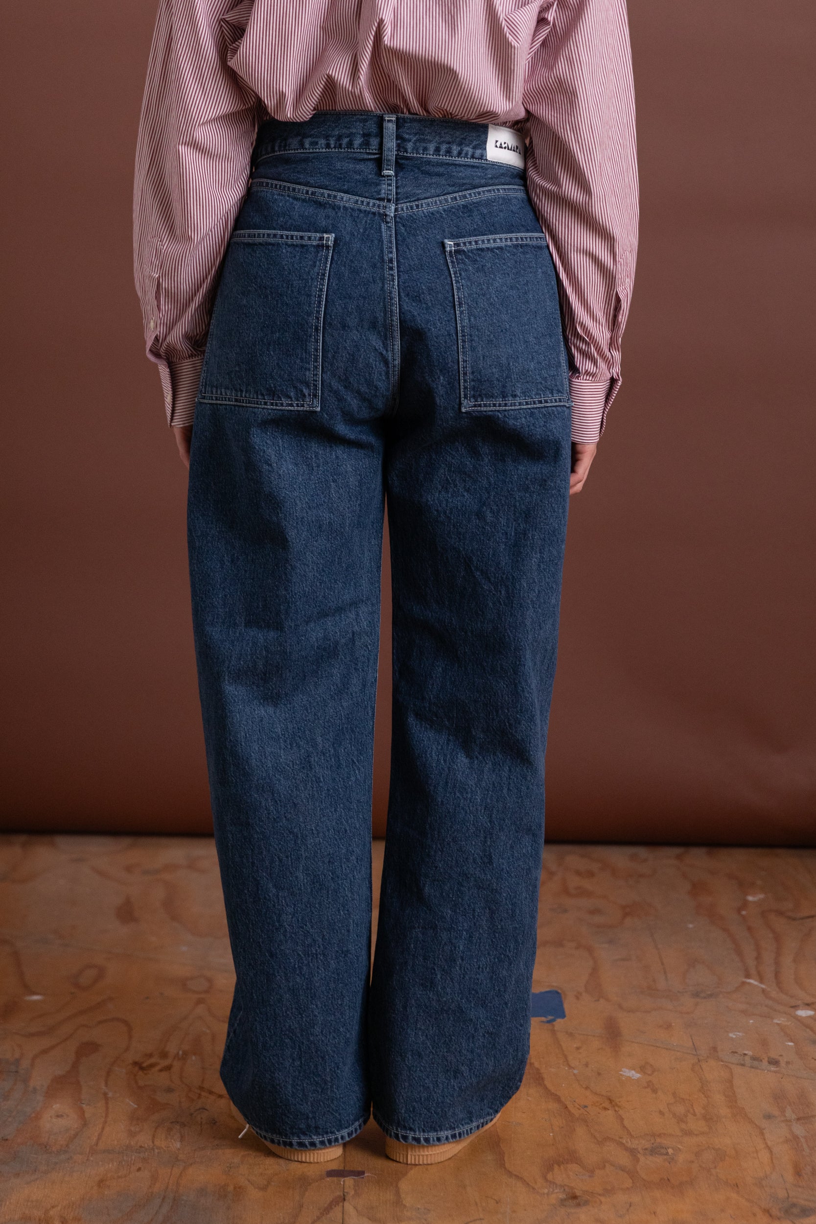 PLEATED JEANS WITH PATCH COIN POCKET