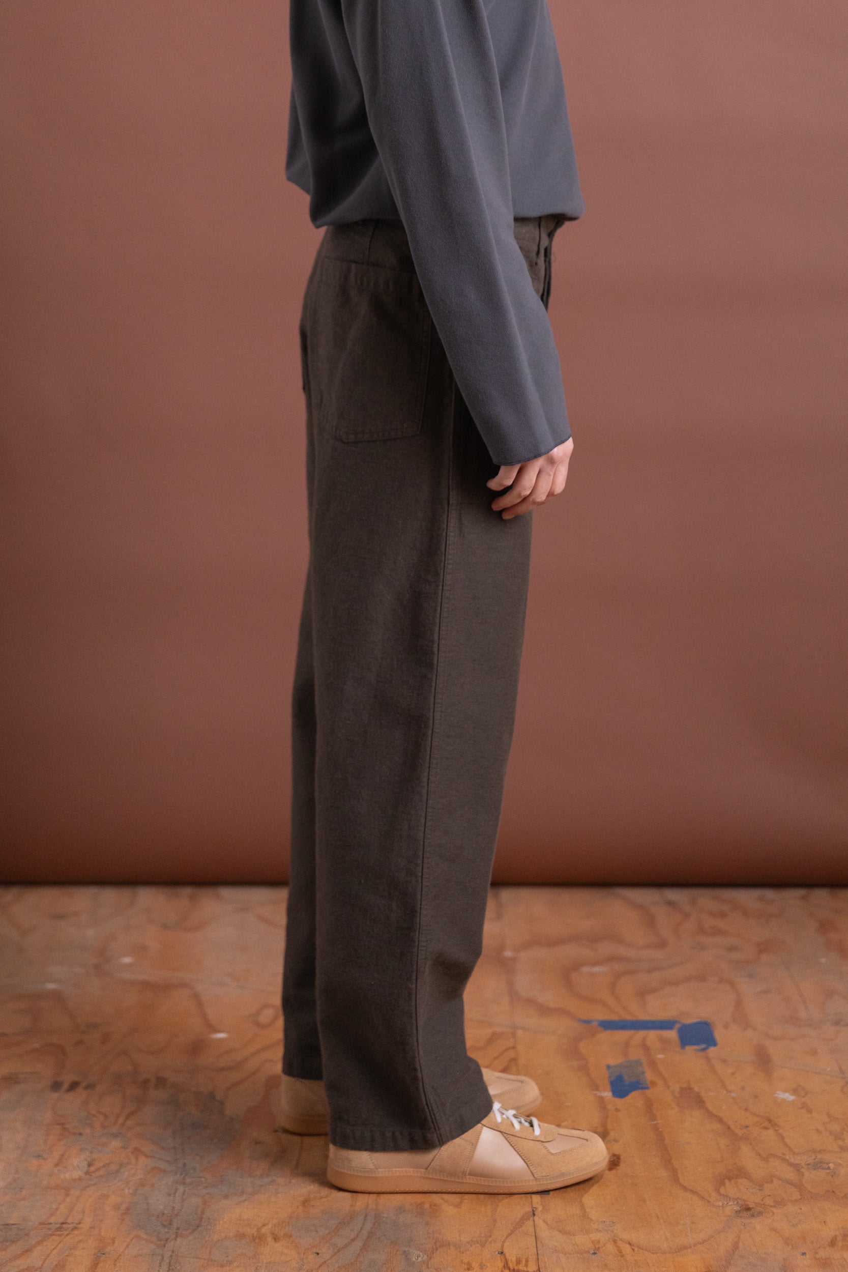 RELAX FIT COTTON LINEN MOLESKIN FATIGUE PANTS IN CHARCOAL GRAY