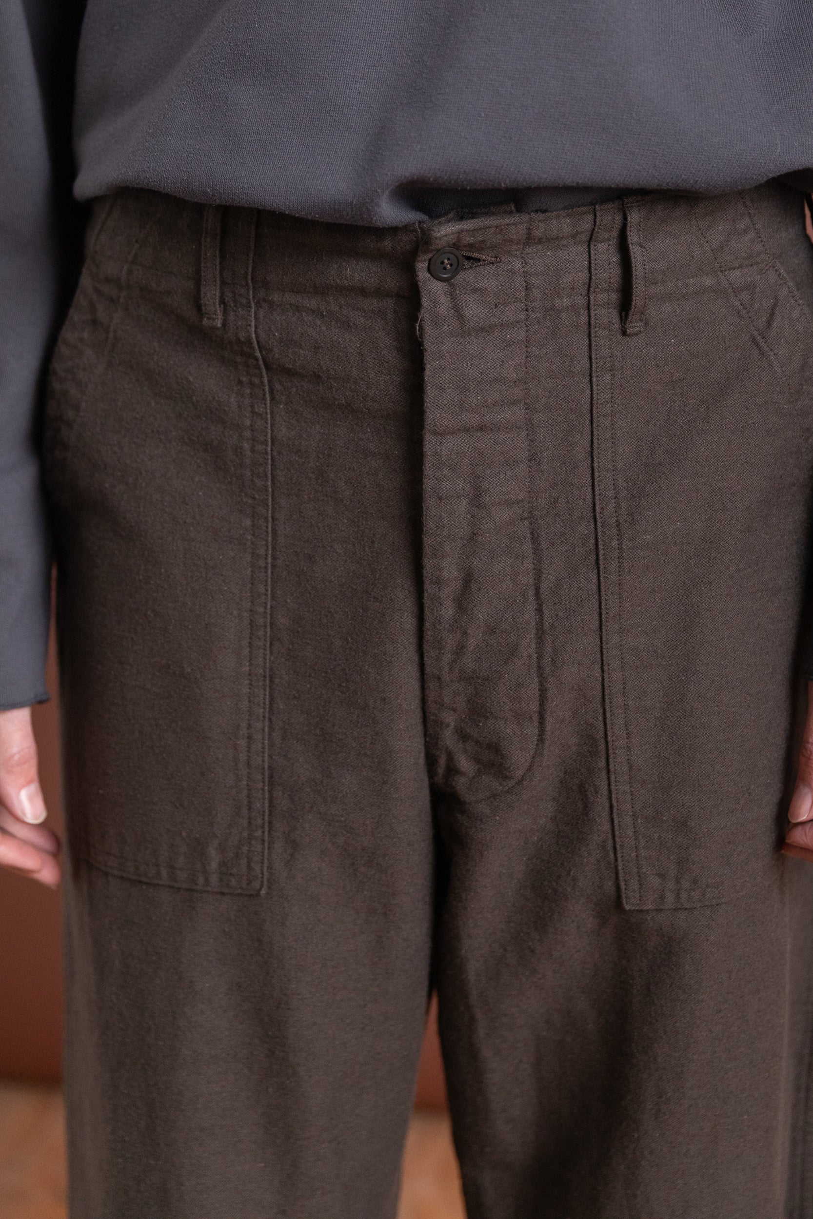 RELAX FIT COTTON LINEN MOLESKIN FATIGUE PANTS IN CHARCOAL GRAY
