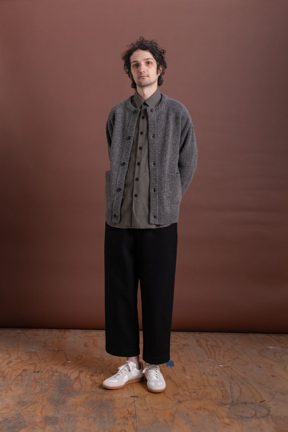 CREWNECK CARDIGAN IN HEATHER GREY WOOL TWEED