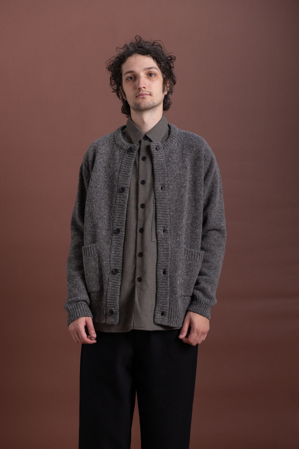 CREWNECK CARDIGAN IN HEATHER GREY WOOL TWEED