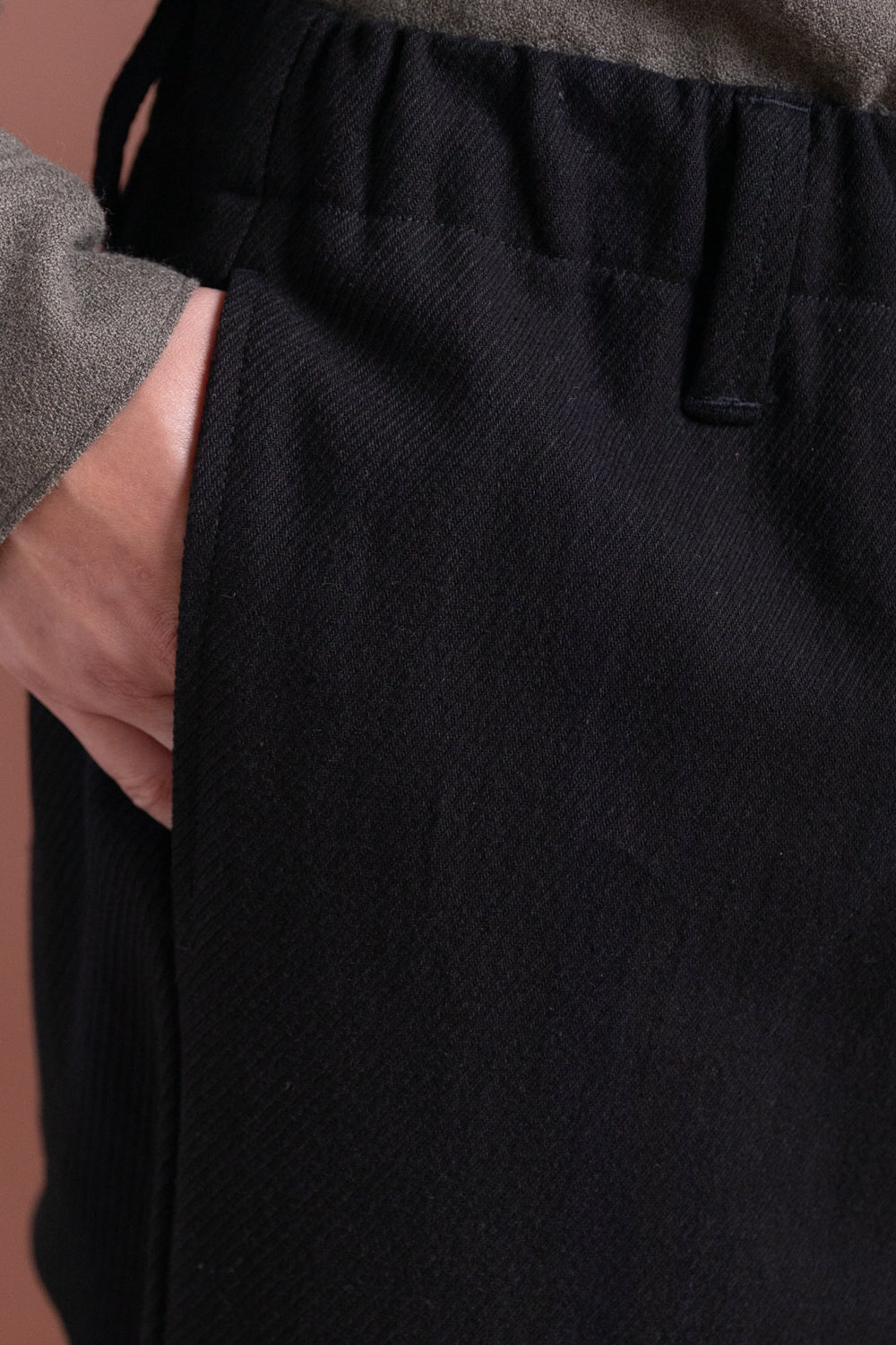 ELASTIC PANT IN BLACK COTTON KERSEY