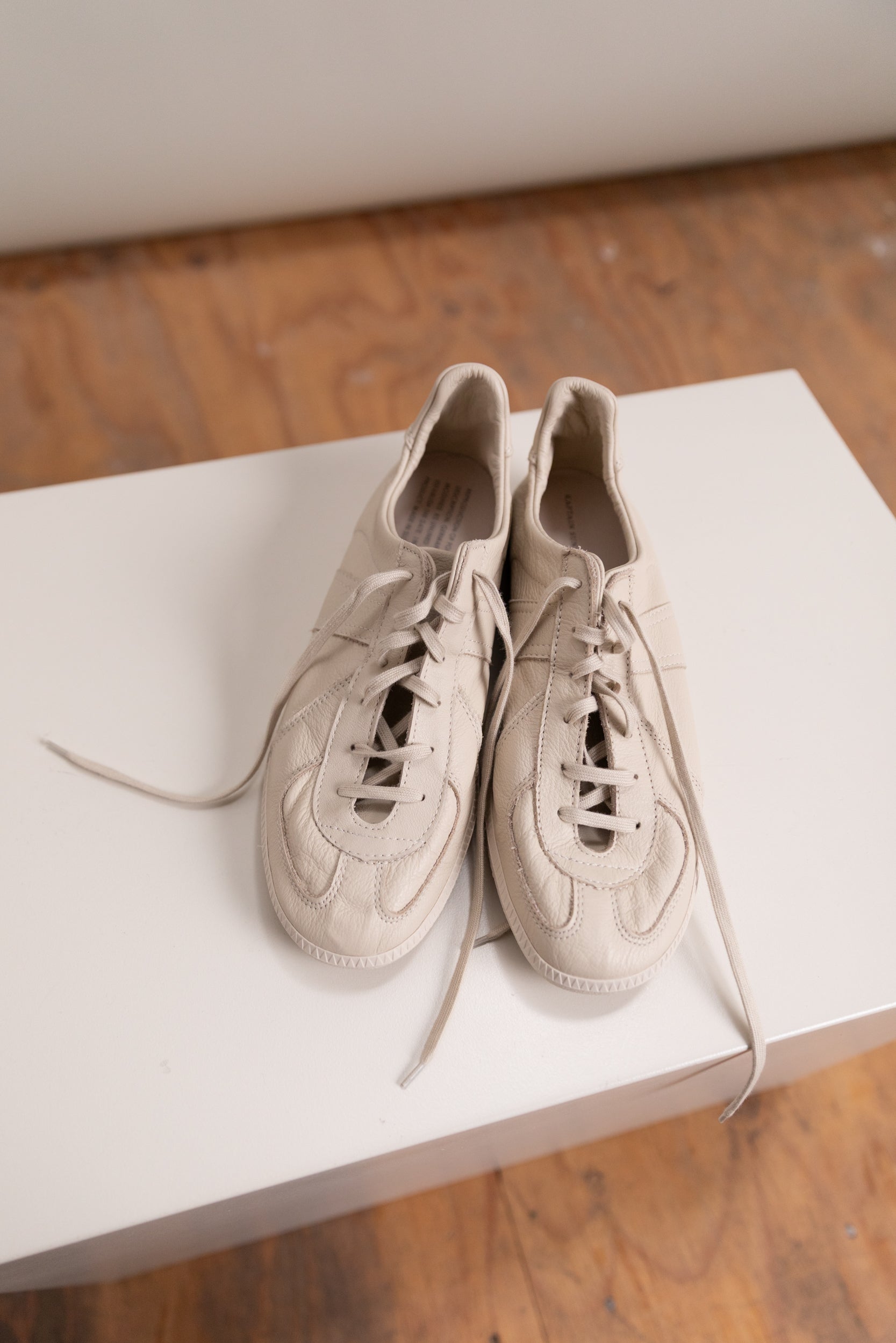 KAPTAIN SUNSHINE TRAINER IN UNLINED PANNA LEATHER