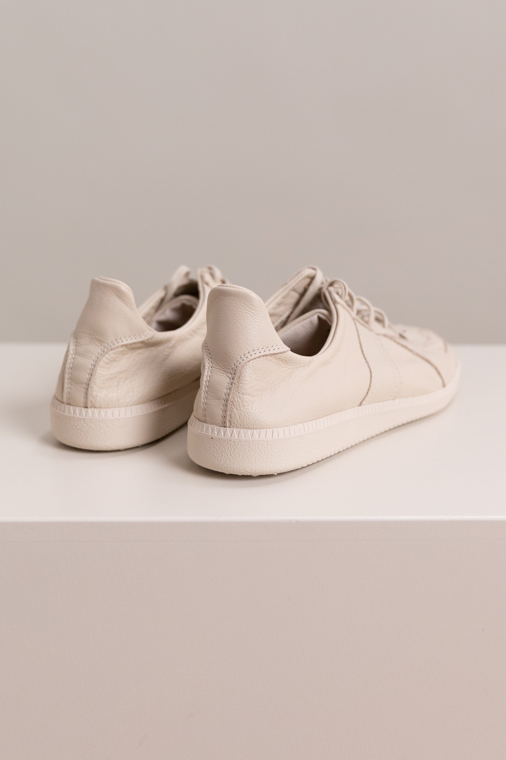 KAPTAIN SUNSHINE TRAINER IN UNLINED PANNA LEATHER