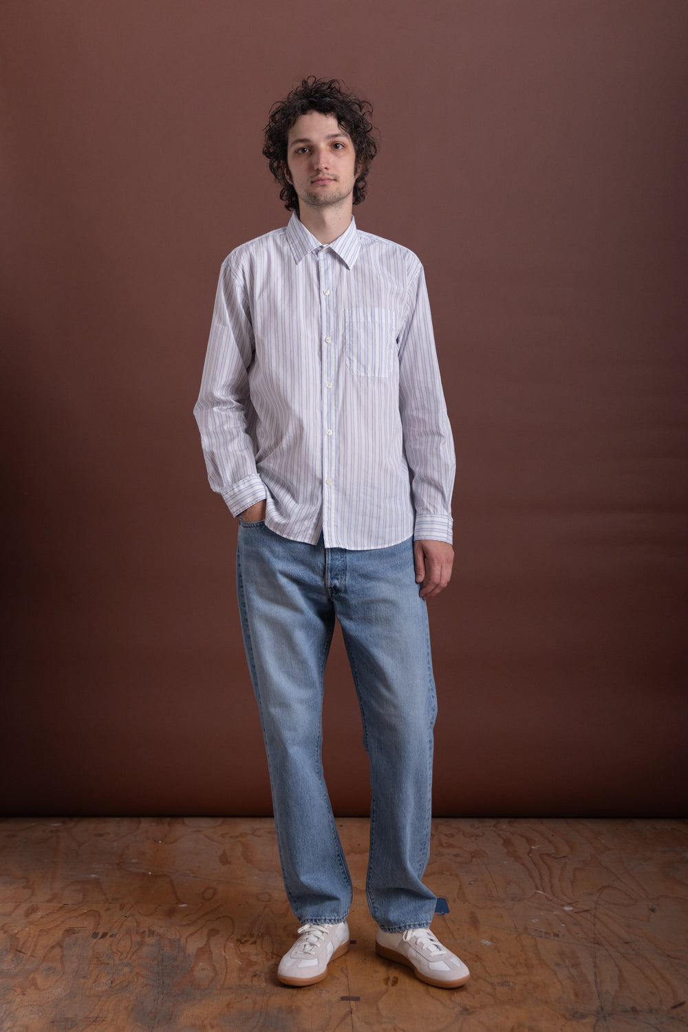 DISTANT SHIRT IN CONVENTIONAL STRIPE