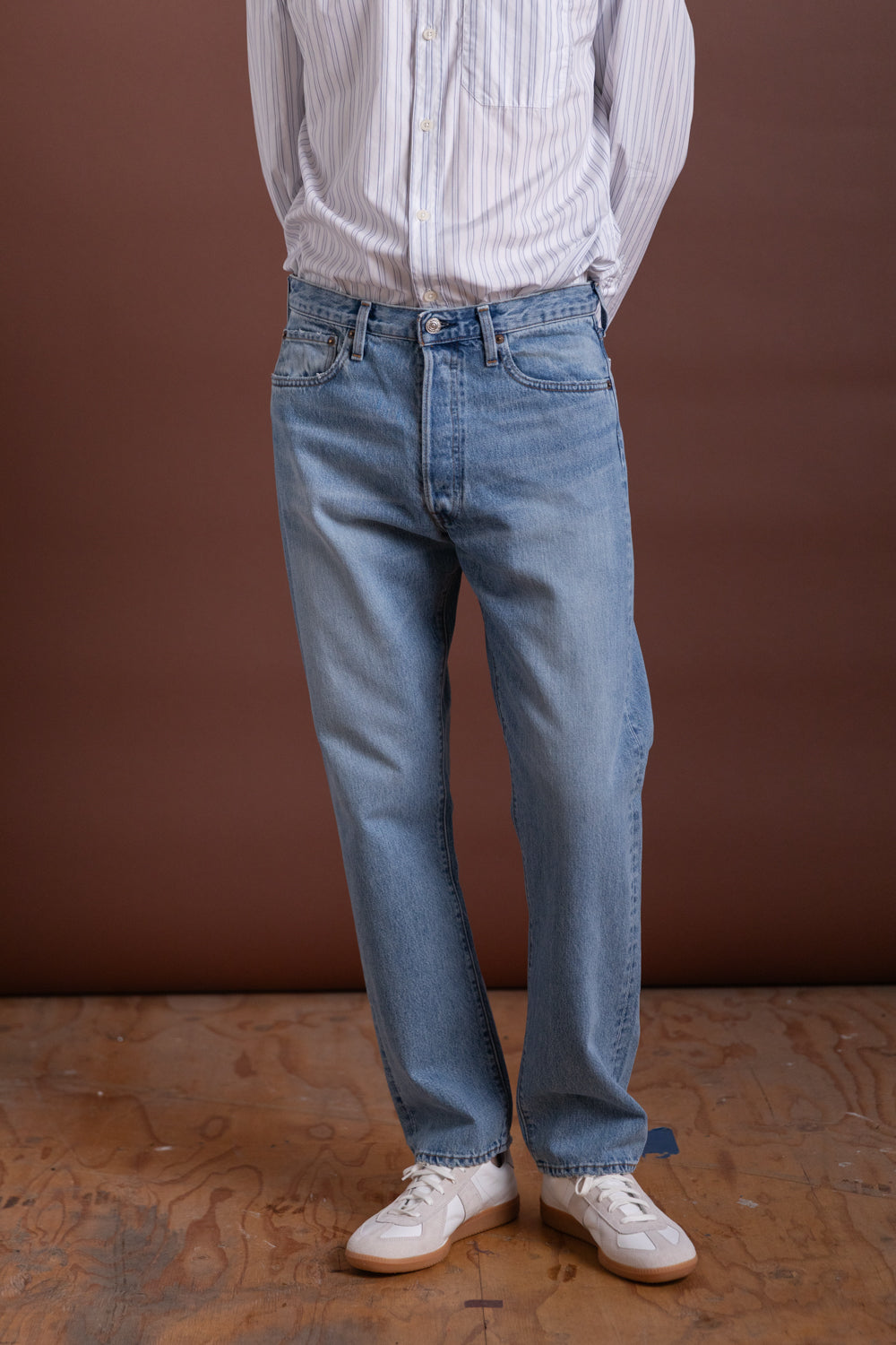 105 90s DENIM IN SKY BLUE