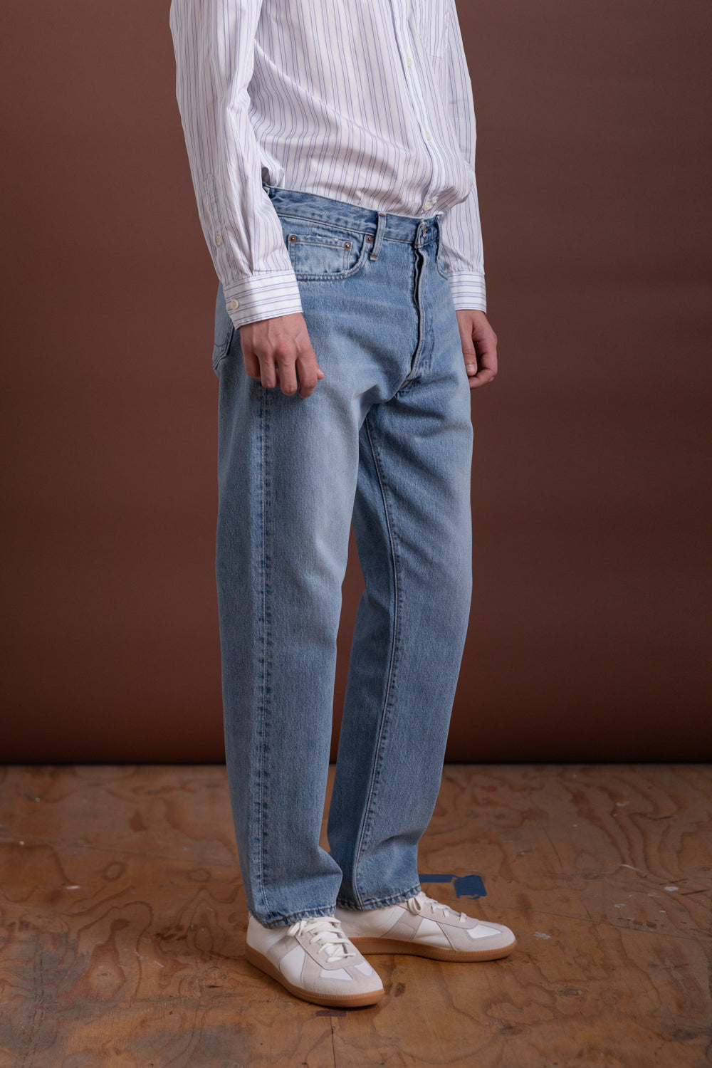 105 90s DENIM IN SKY BLUE