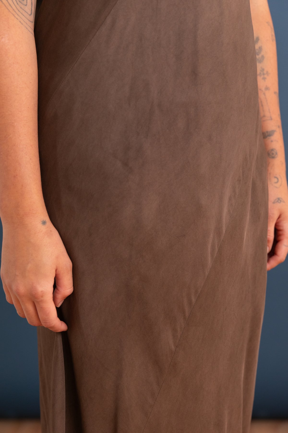 INFINITE DRESS IN MUD DYED BROWN