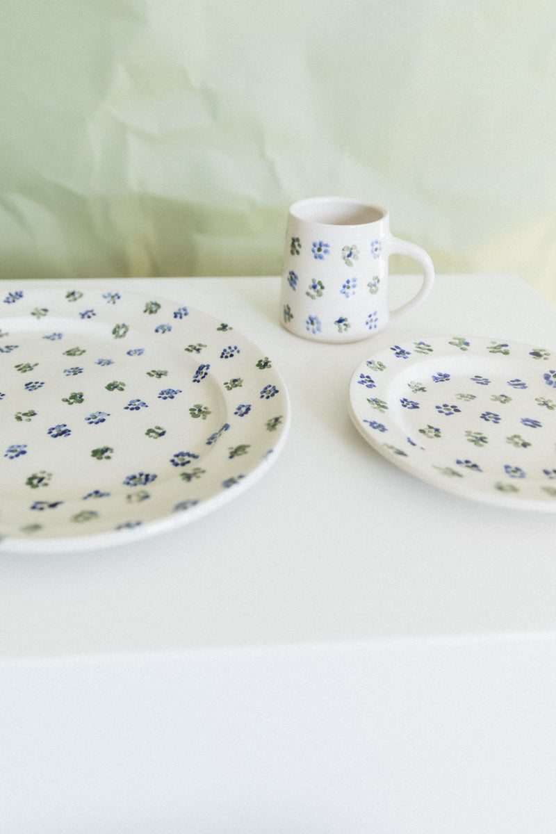 ABSTRACT DOTS MEDIUM OVAL PLATTER