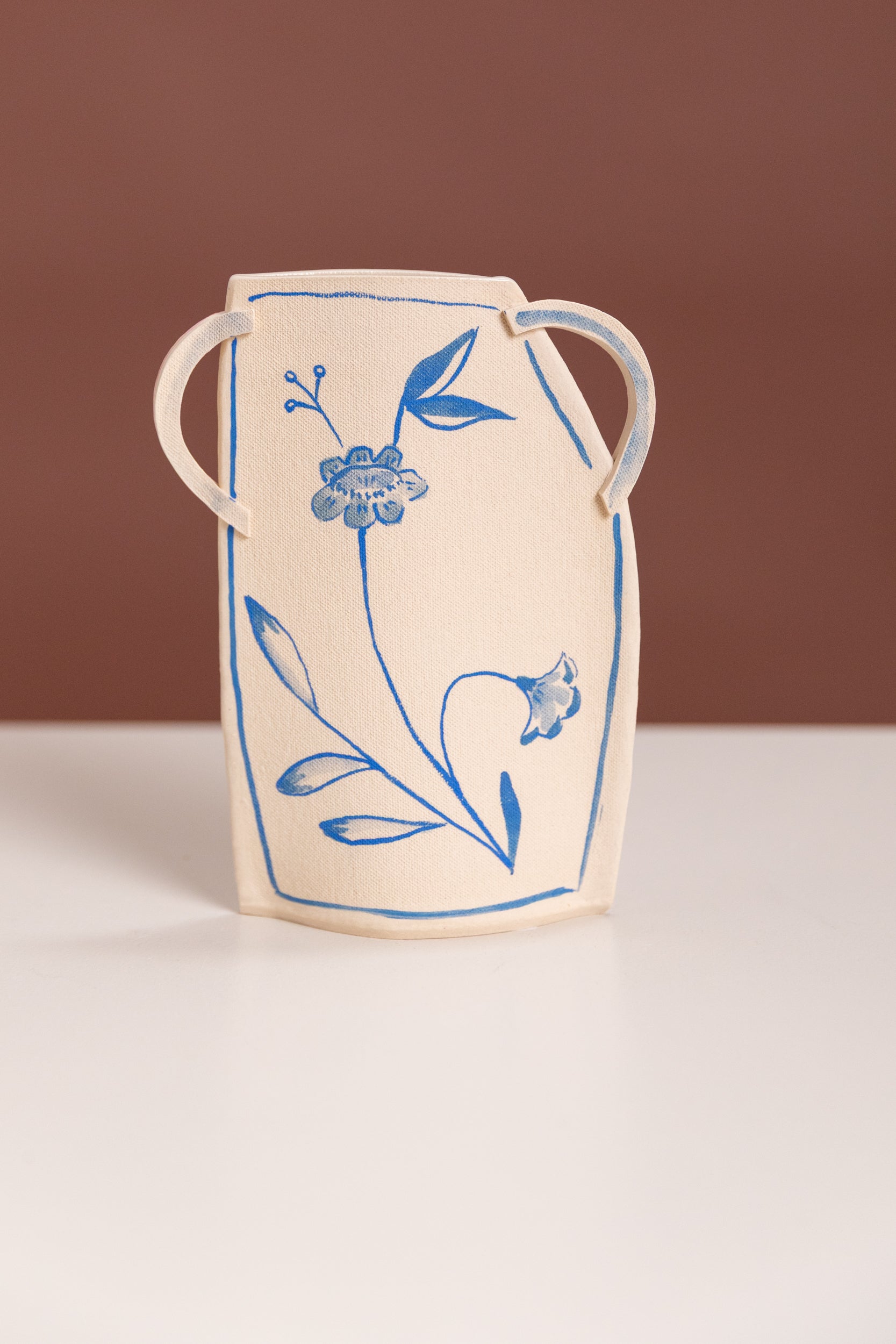 DELFT FLOWER SPRING VASE