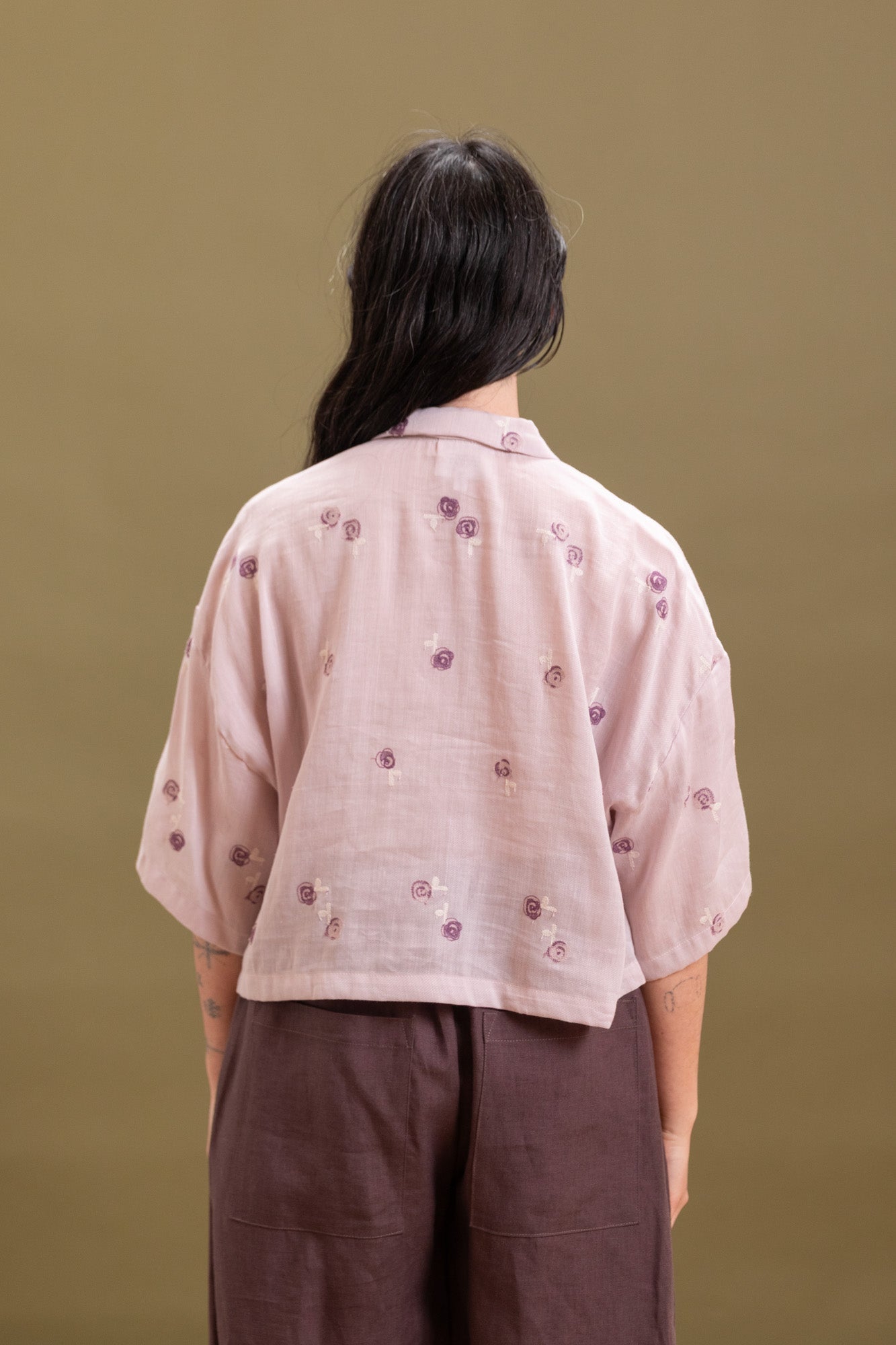 EMBROIDERY BLOUSE IN LIGHT PINK COTTON/RAMIE