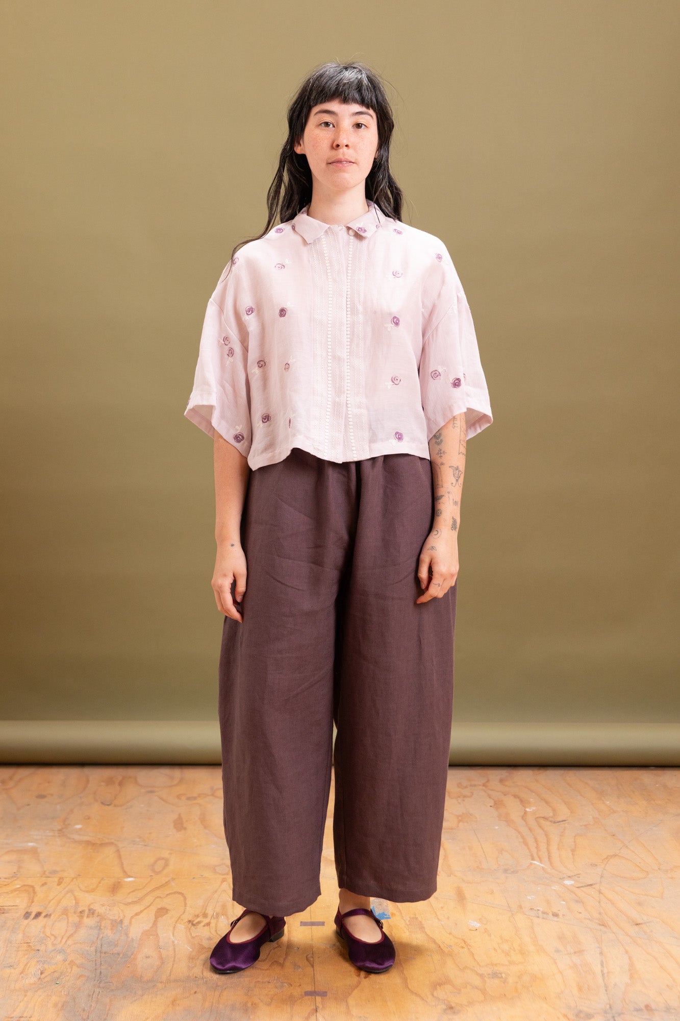 EMBROIDERY BLOUSE IN LIGHT PINK COTTON/RAMIE