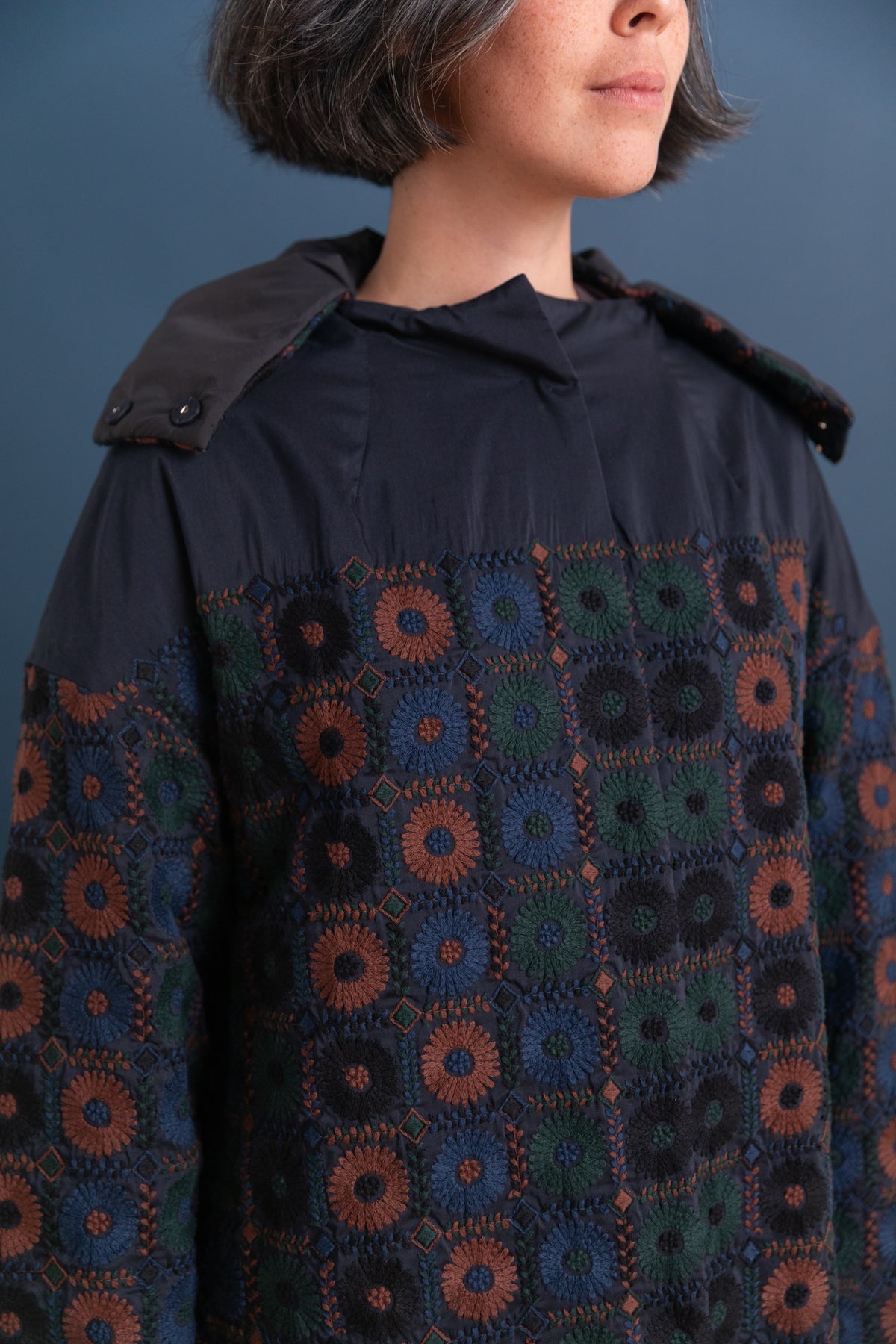 EMBROIDERY COAT IN GREEN