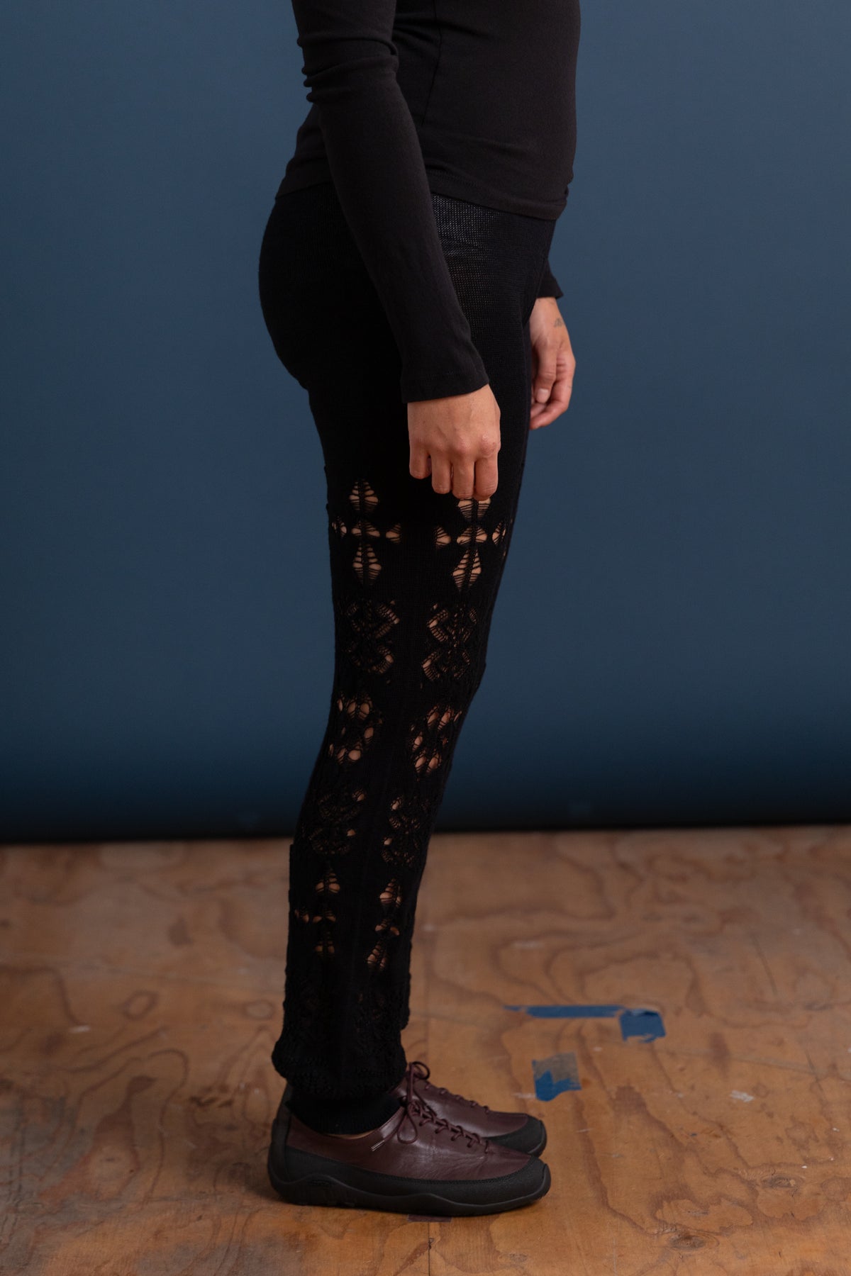 KNITTED LEGGINGS IN BLACK