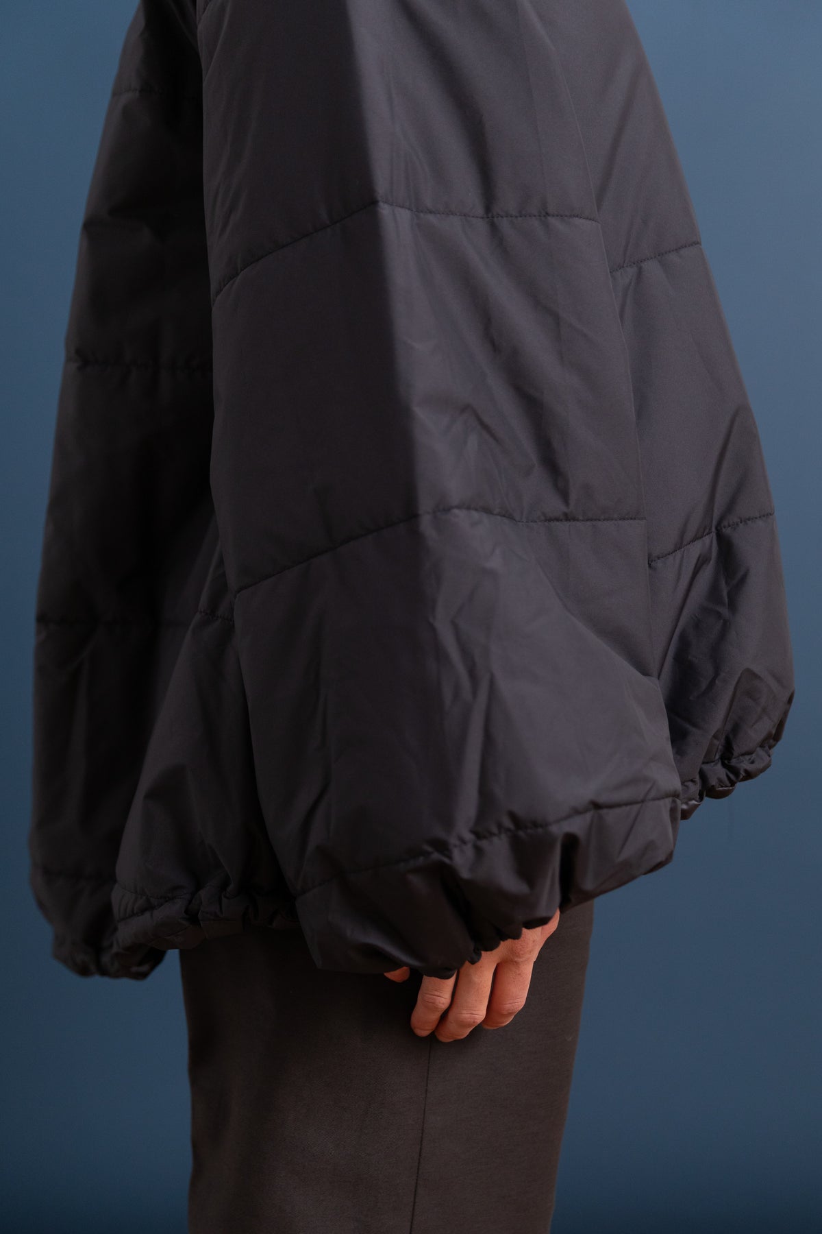 REVERSIBLE PADDED JACKET IN BLACK