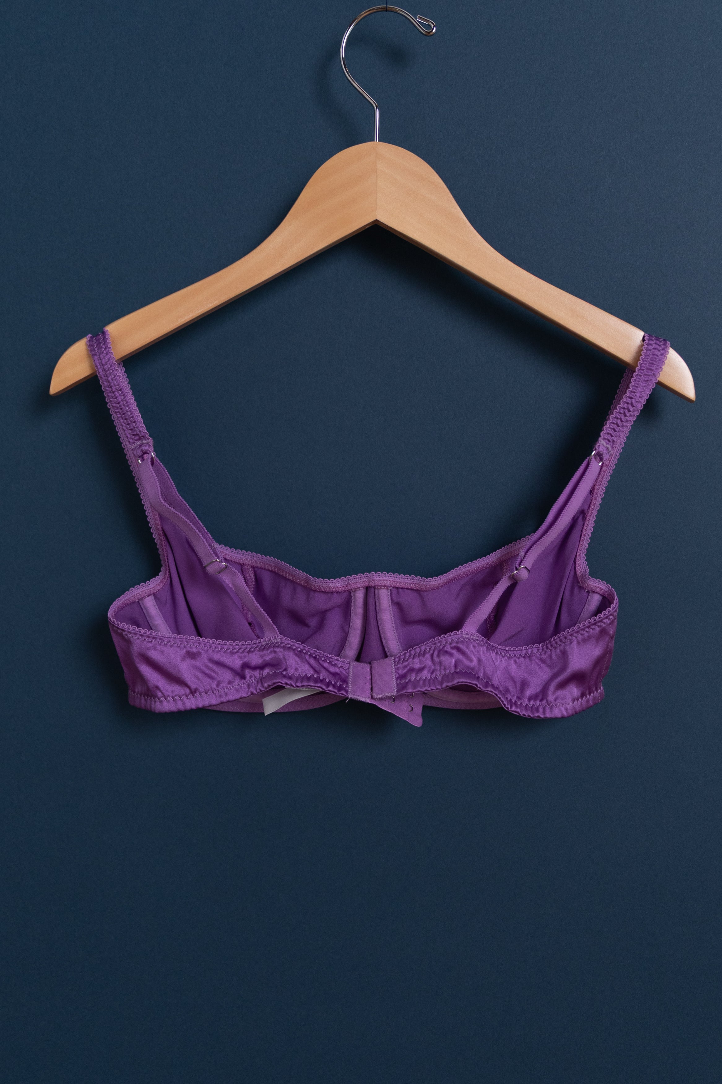 GITA UNDERWIRE BRA IN VIOLA