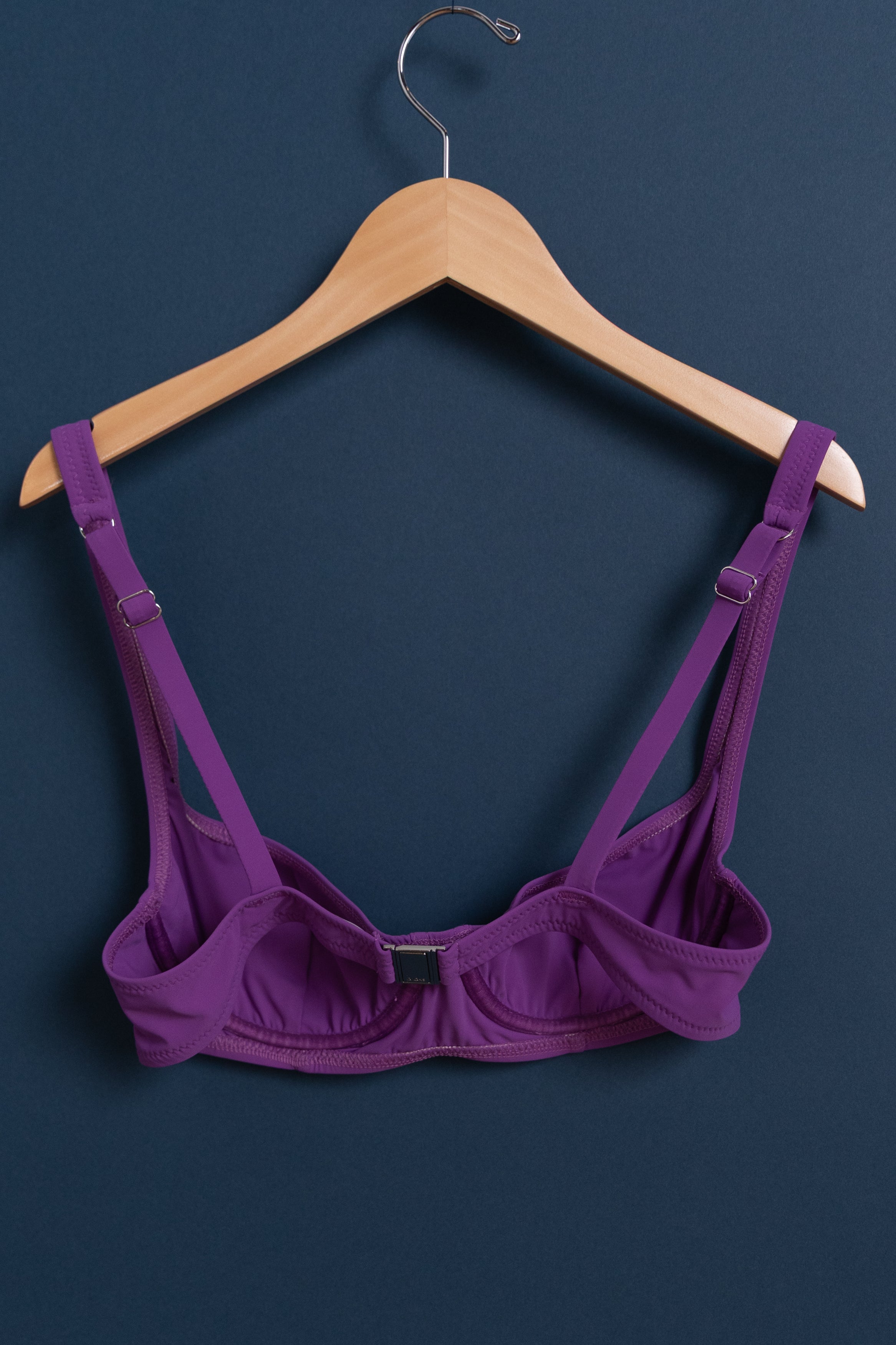 UJLIA UNDERWIRE BIKINI TOP IN VIOLA
