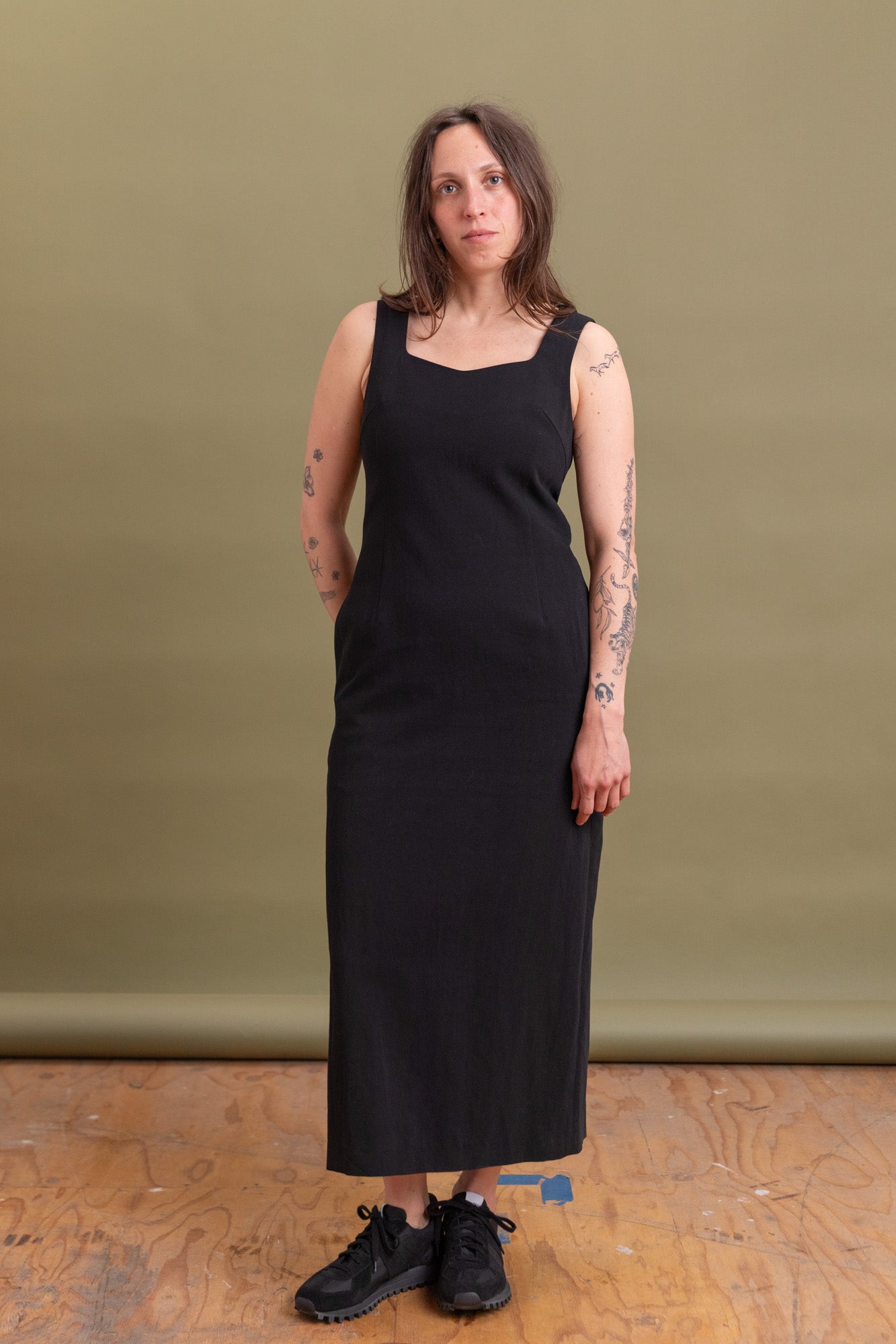HARD TWIST COTTON LINEN GABARDINE DRESS IN BLACK