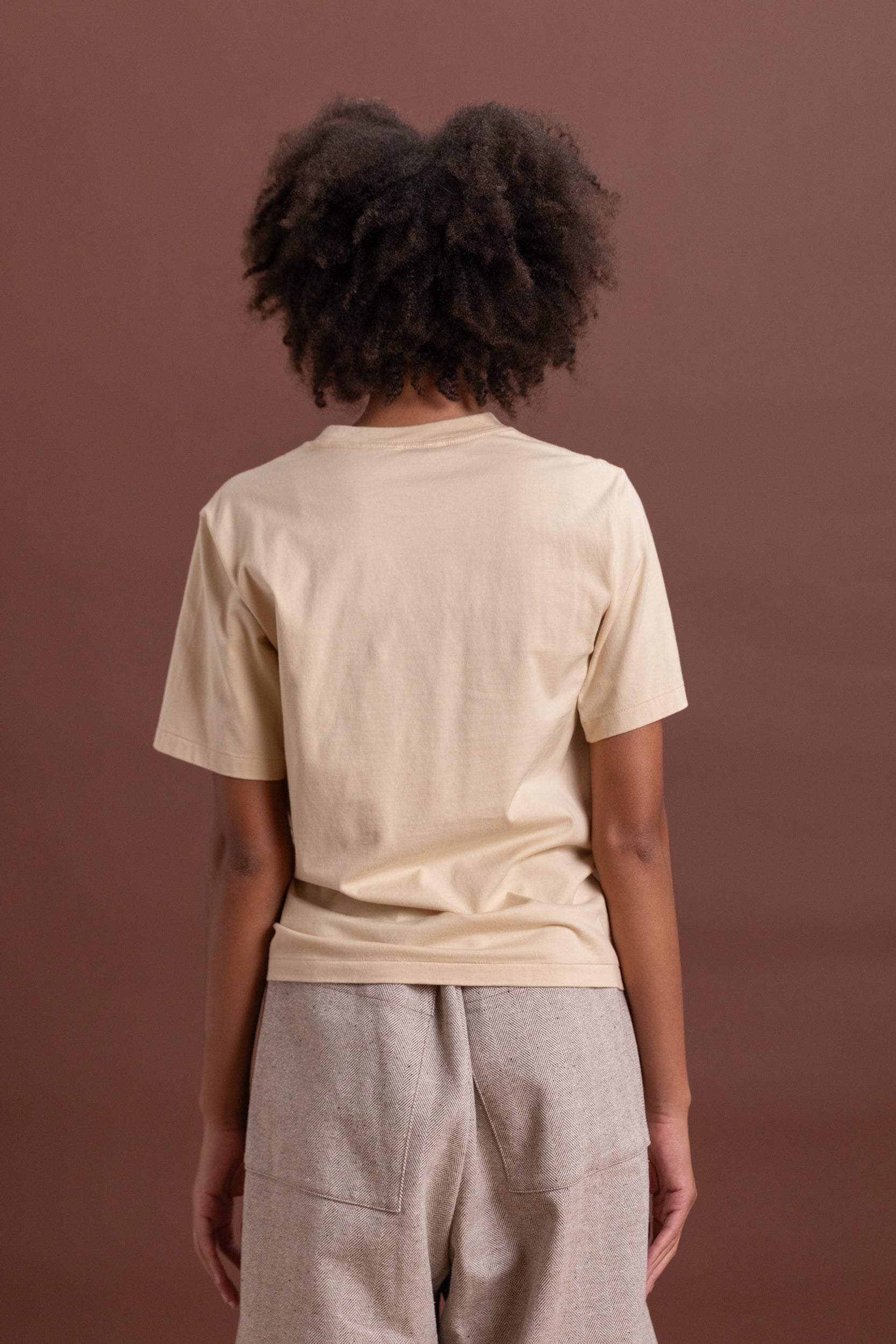 HIGH TWIST COTTON JERSEY TEE IN LIGHT BEIGE