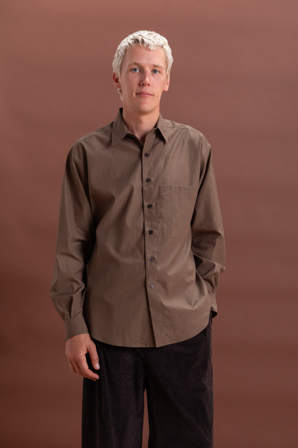 トップス AURALEE19ss WASHED FINX TWILL BIG SHIRTS WASHED FINX TWILL BIG SHIRT IN BROWN — Shop Boswell