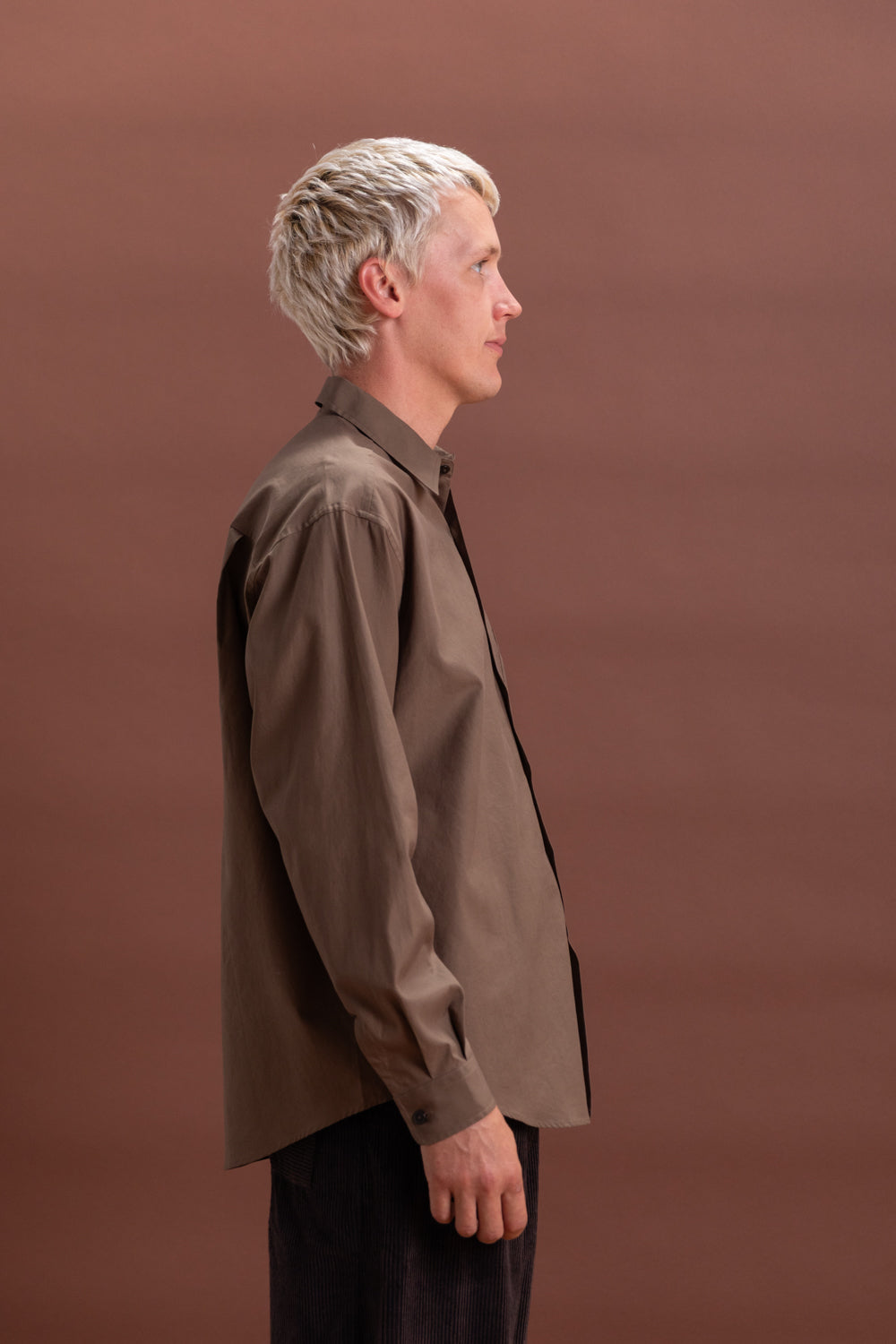 WASHED FINX TWILL BIG SHIRT IN BROWN