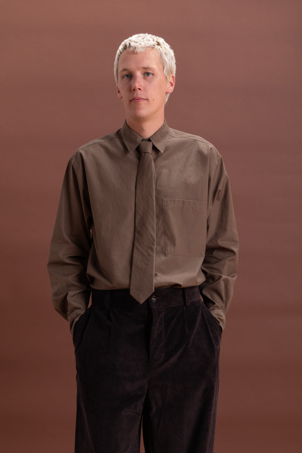 LIGHT COTTON WOOL VIYELLA SLACKS IN LIGHT KHAKI