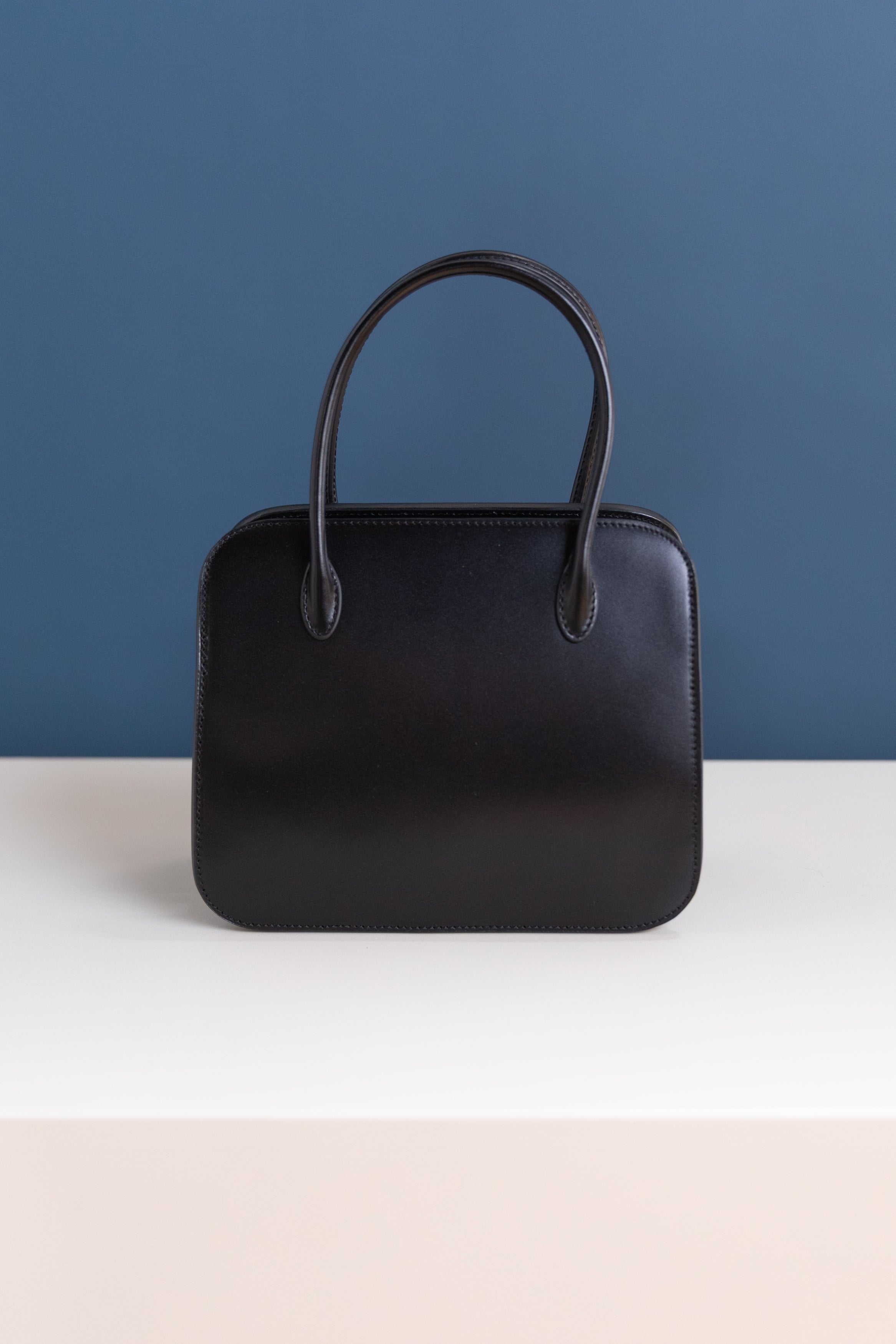 SMALL LEATHER TOTE BAG IN BLACK