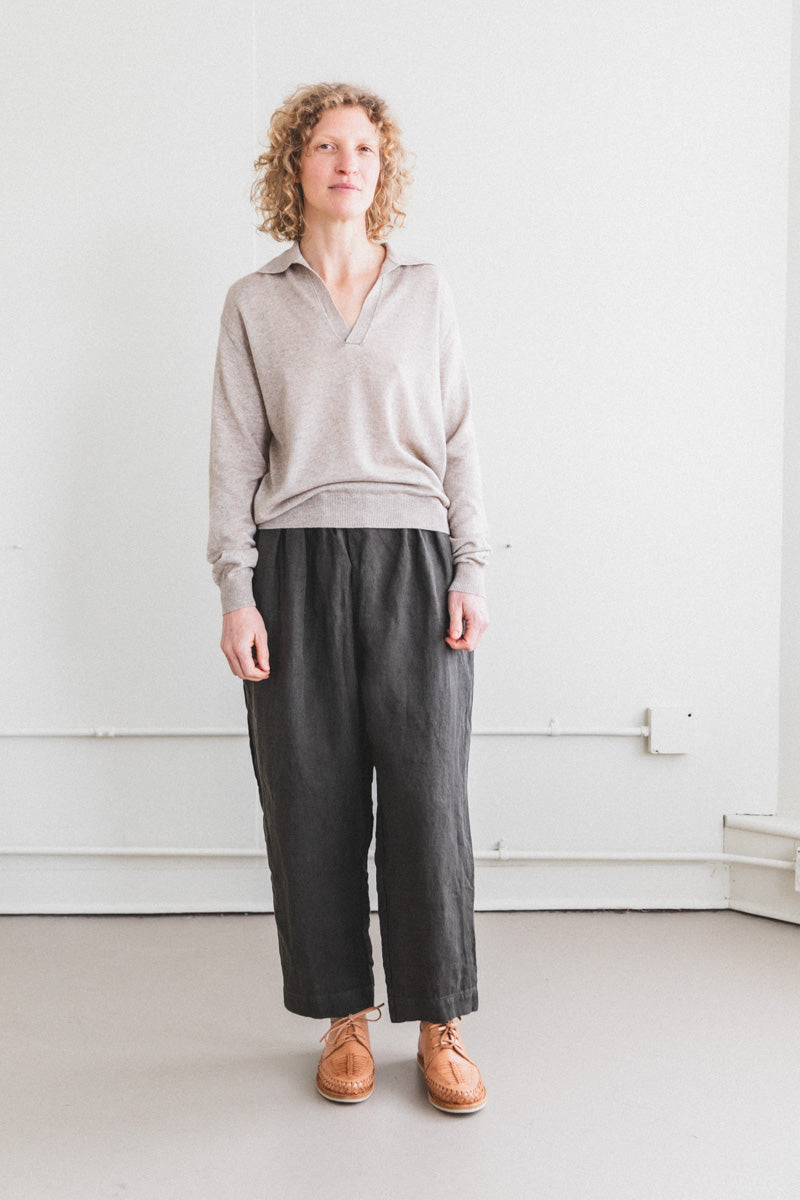 SUPER FINE CASHMERE SILK KNIT SKIPPER POLO IN TOP BEIGE