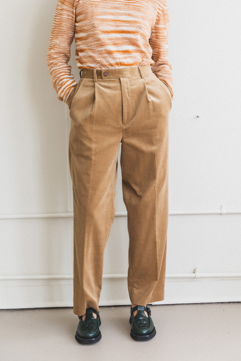 FINX CORDUROY SLACKS IN LIGHT BROWN