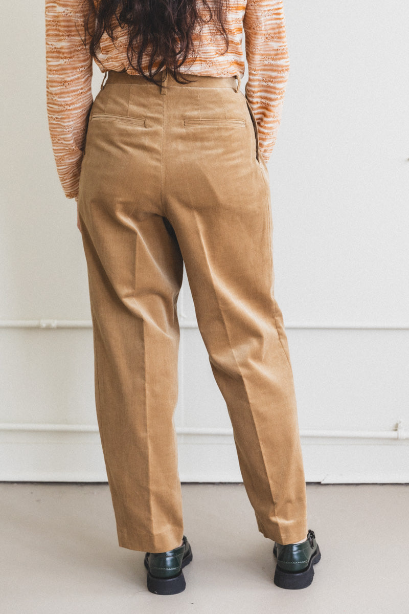 FINX CORDUROY SLACKS IN LIGHT BROWN