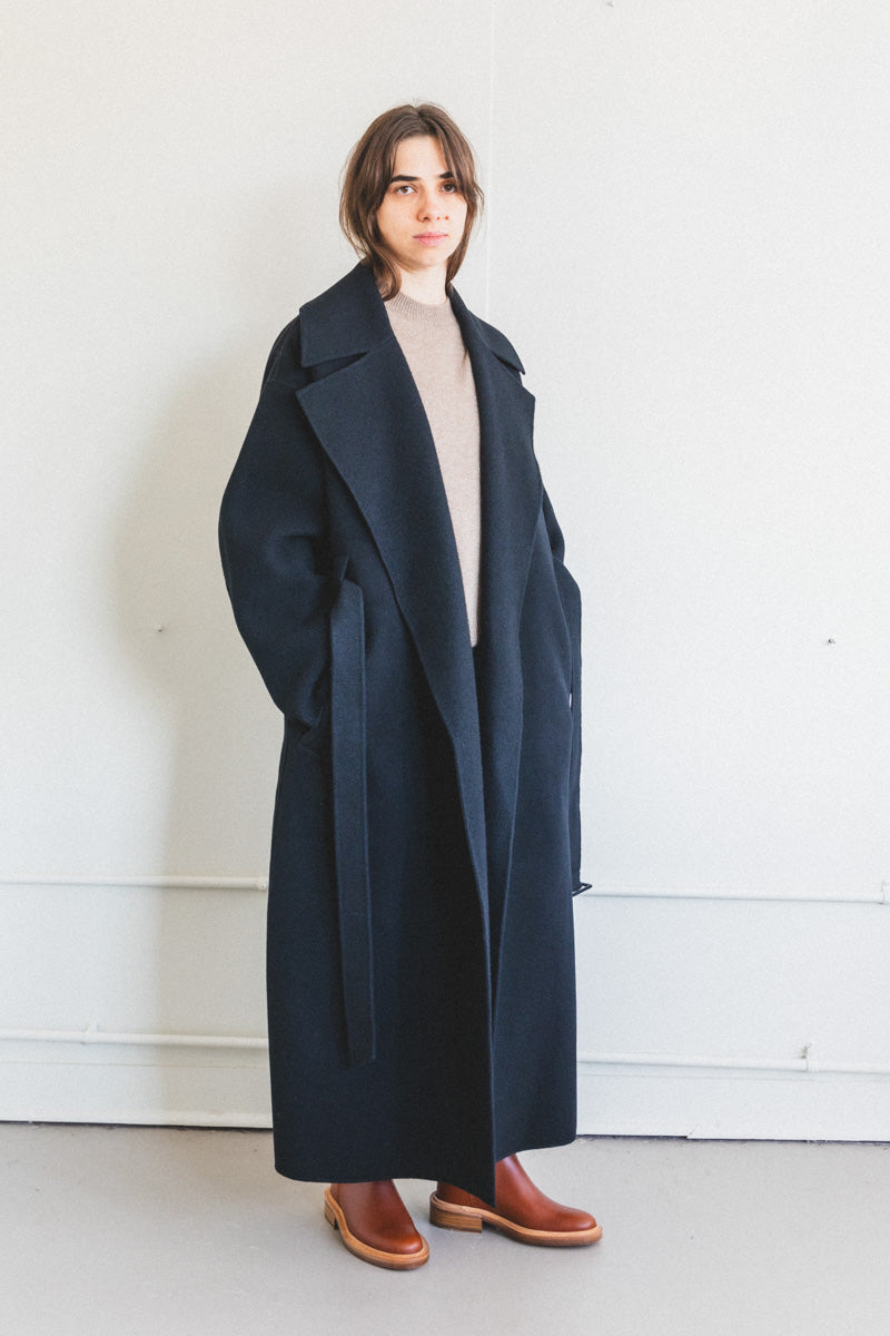 DOUBLE CLOTH PILE MOSSER HAND SEWN COAT IN BLACK