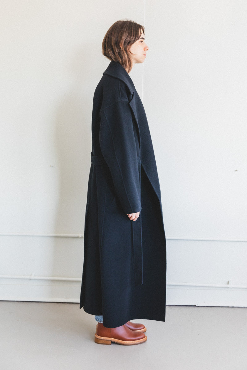 DOUBLE CLOTH PILE MOSSER HAND SEWN COAT IN BLACK